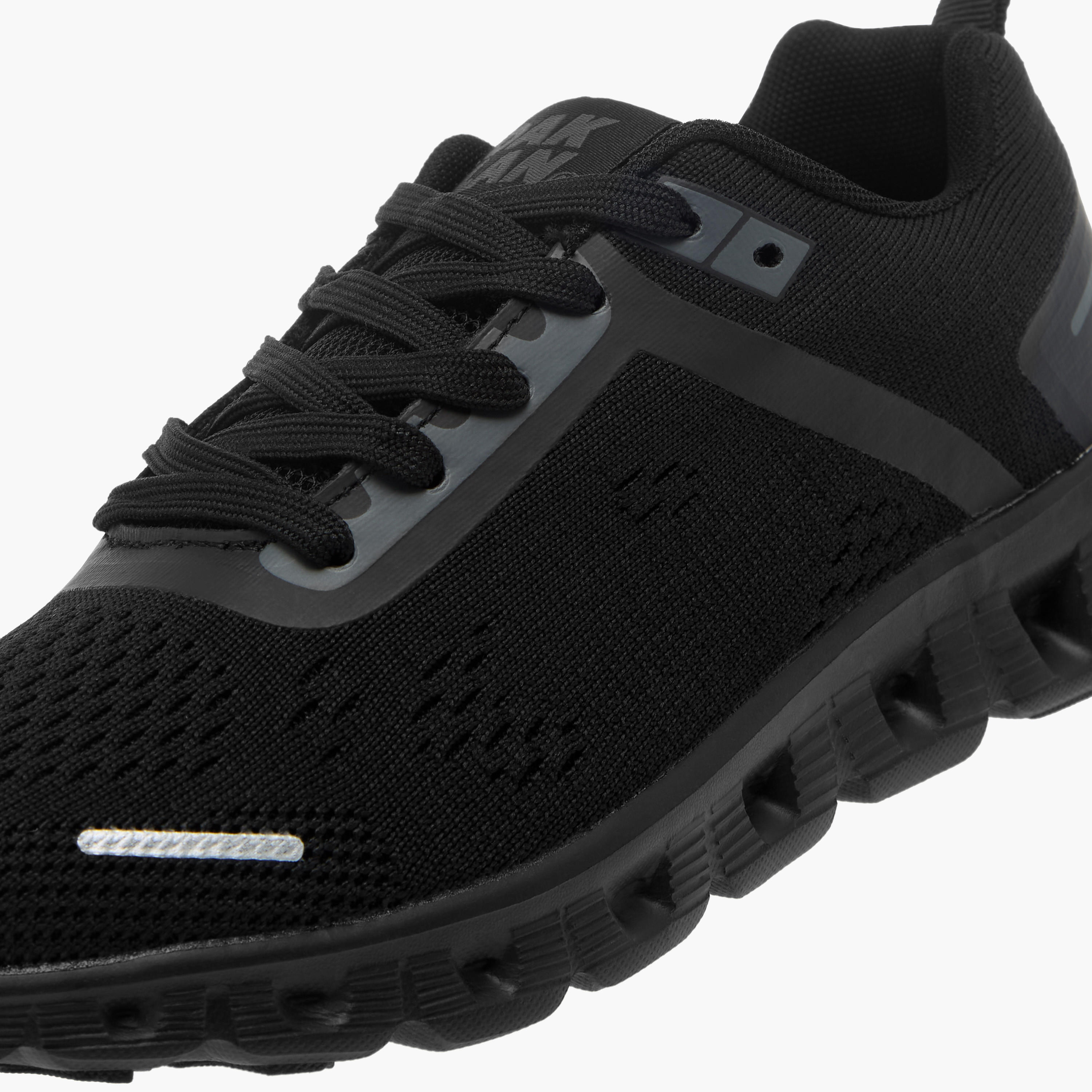 حذاء رياضي بارز الملمس برباط إغلاق من أوكلان من شو أكسبريس-sports-women-shoes-image-4