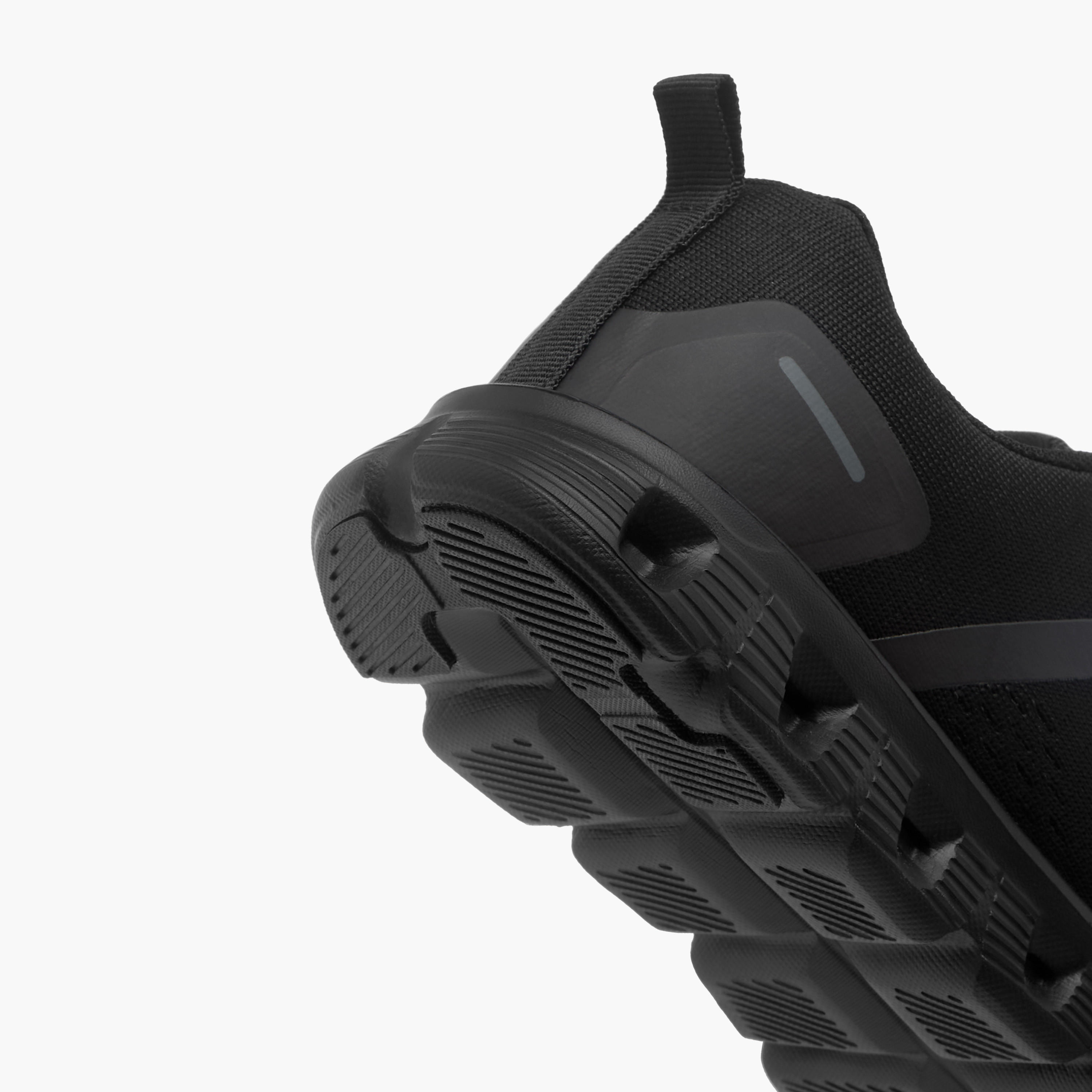 حذاء رياضي بارز الملمس برباط إغلاق من أوكلان من شو أكسبريس-sports-women-shoes-image-5