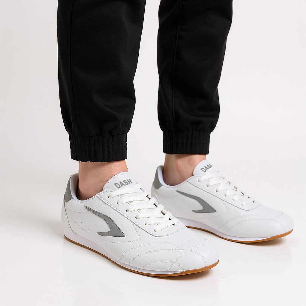 حذاء سنيكرز متعدد التصاميم برباط إغلاق من داش-men-shoes-sneakers-image-2