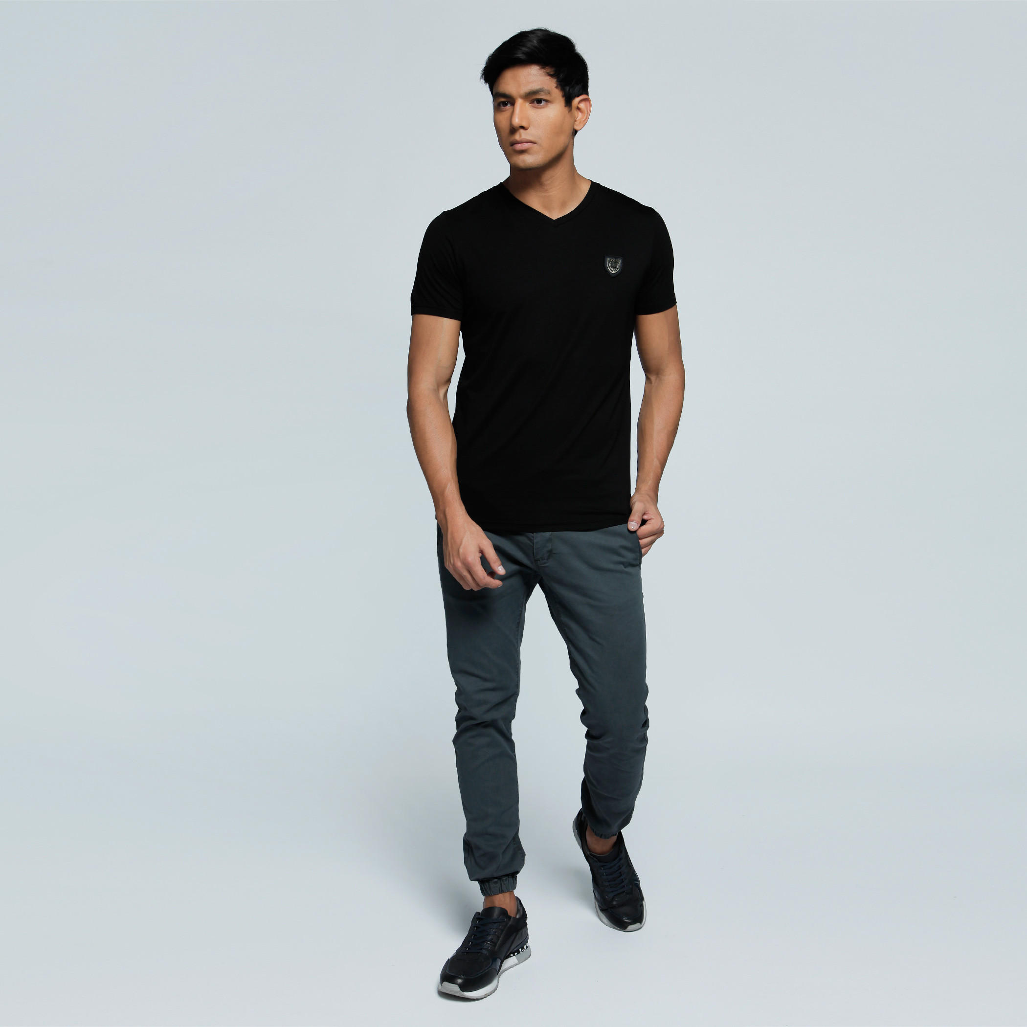 L'Homme V-Neck T-Shirt with Short Sleeves-men-clothing-tshirtsandpolos-tshirts-image-10