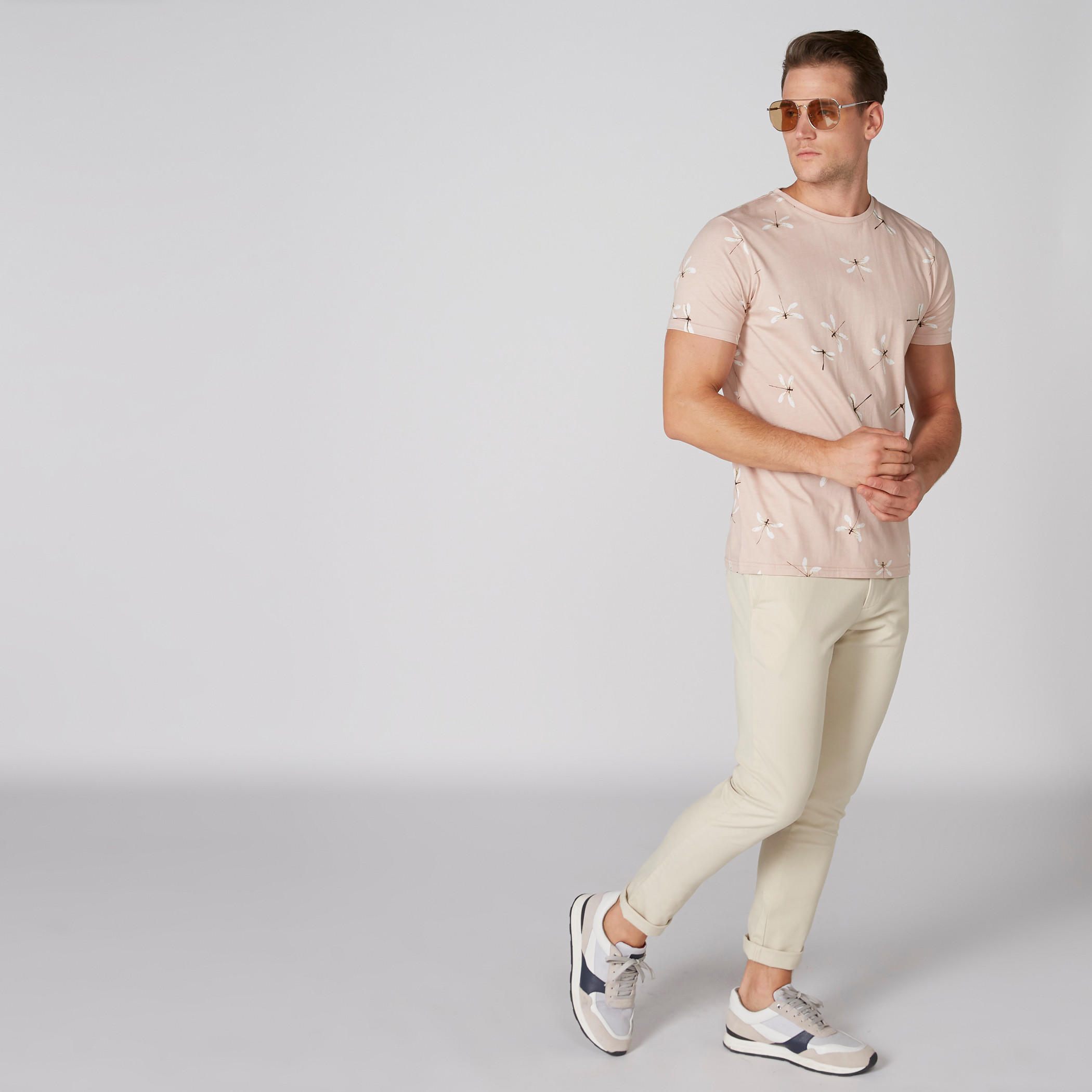 تيشيرت بياقة مستديرة وأكمام قصيرة وطبعات من لوم-men-clothing-tshirtsandpolos-tshirts-image-3
