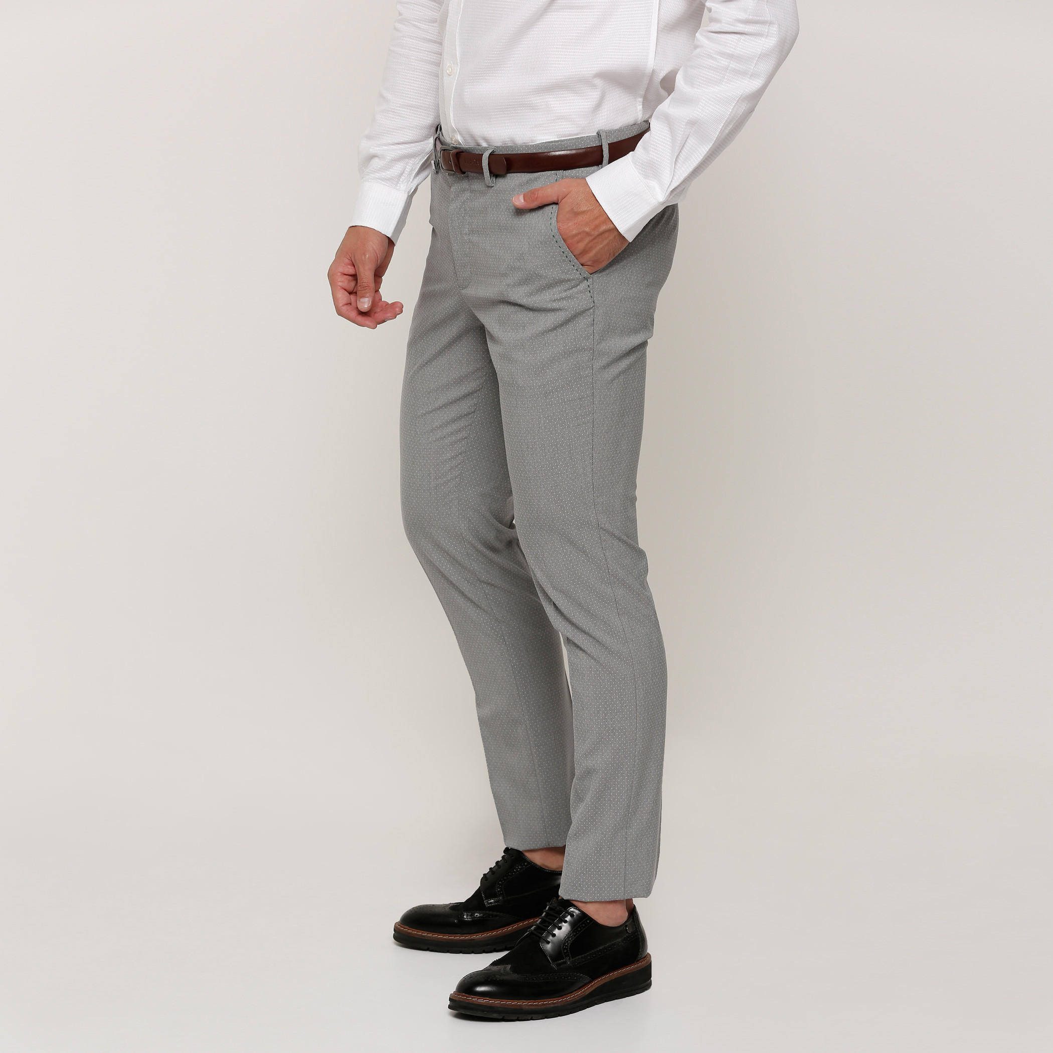 بنطال طويل بجيوب من لوم-men-clothing-bottoms-trousersandchinos-trousers-image-3