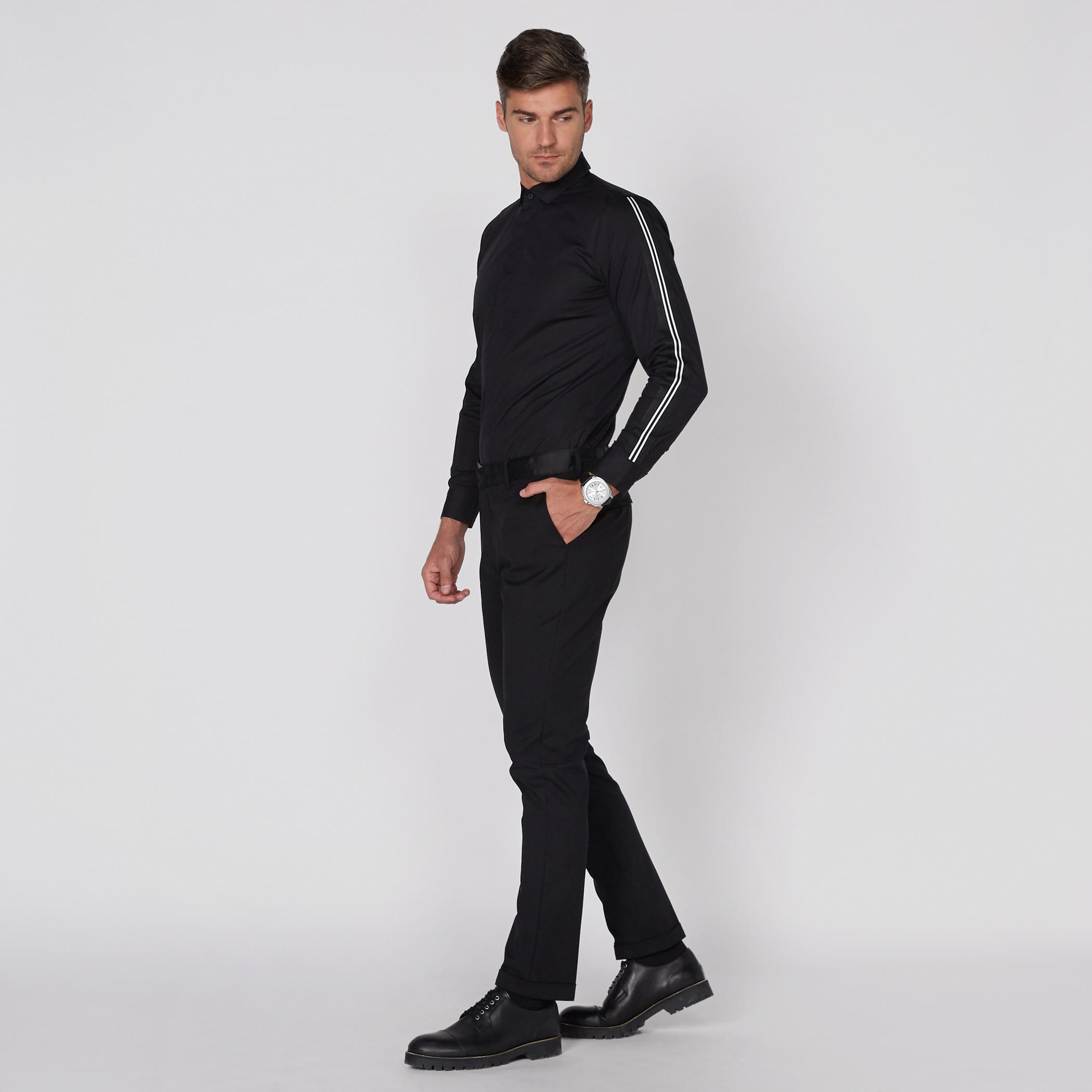 بنطال طويل بقصّة مطابقة للجسم وجيوب من لوم-men-clothing-bottoms-trousersandchinos-trousers-image-2