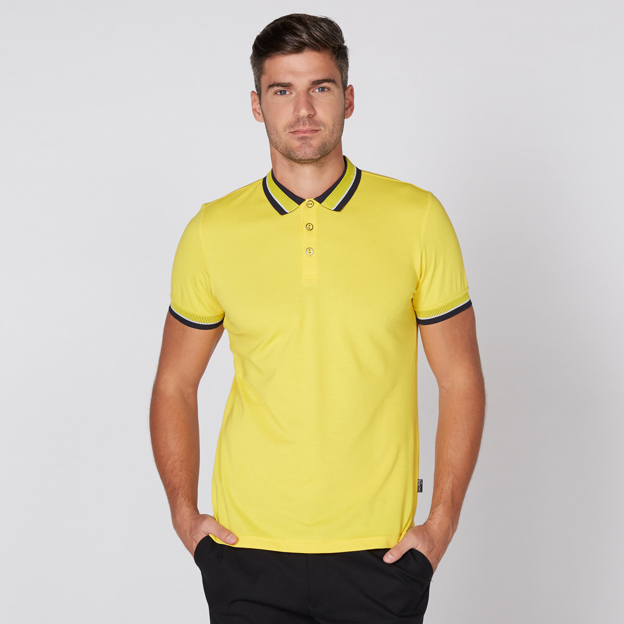 تيشيرت مضلّع بأكمام قصيرة وياقة بولو من لوم-men-clothing-tshirtsandpolos-polos-image-1