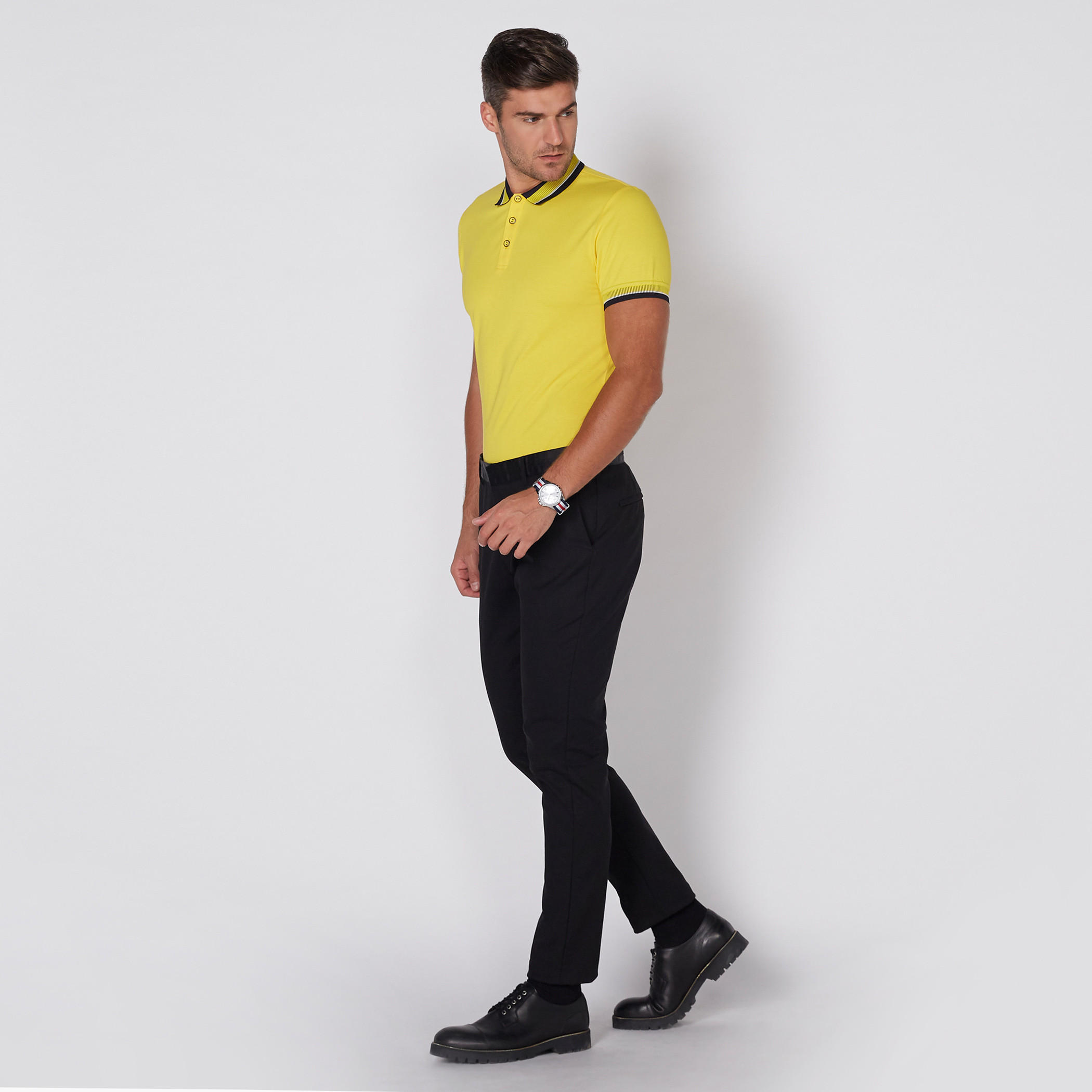 تيشيرت مضلّع بأكمام قصيرة وياقة بولو من لوم-men-clothing-tshirtsandpolos-polos-image-2