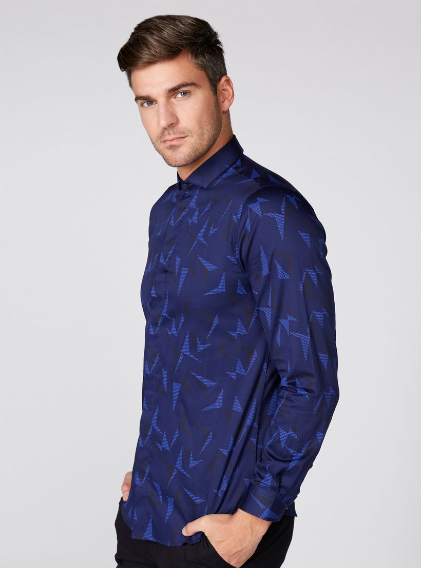 قميص مزيّن بطبعات وبأكمام طويلة وأزرار من لوم-men-clothing-shirts-image-1