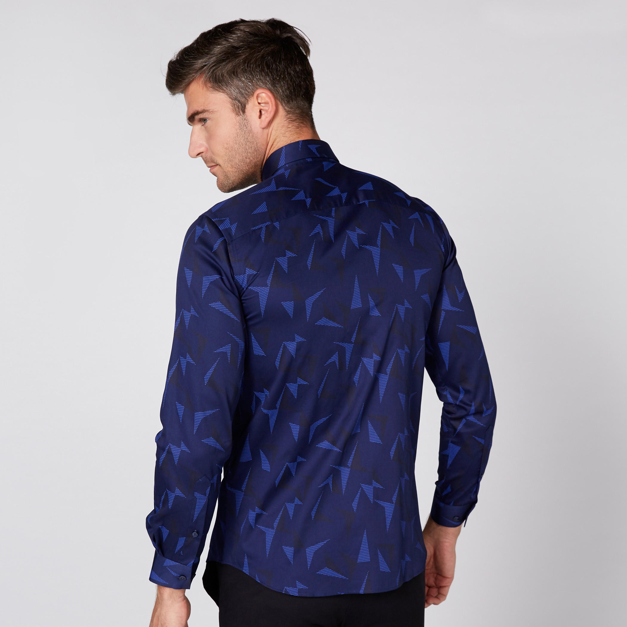 قميص مزيّن بطبعات وبأكمام طويلة وأزرار من لوم-men-clothing-shirts-image-4