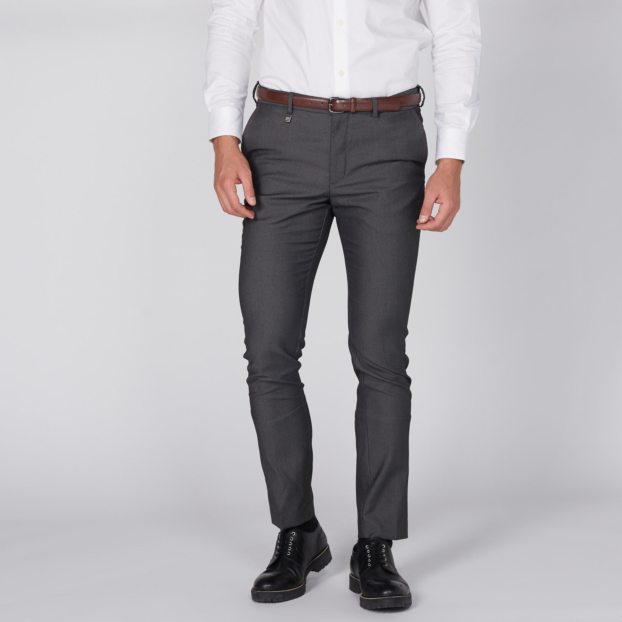 بنطال بارز الملمس بجيوب من لوم-men-clothing-bottoms-trousersandchinos-trousers-image-1