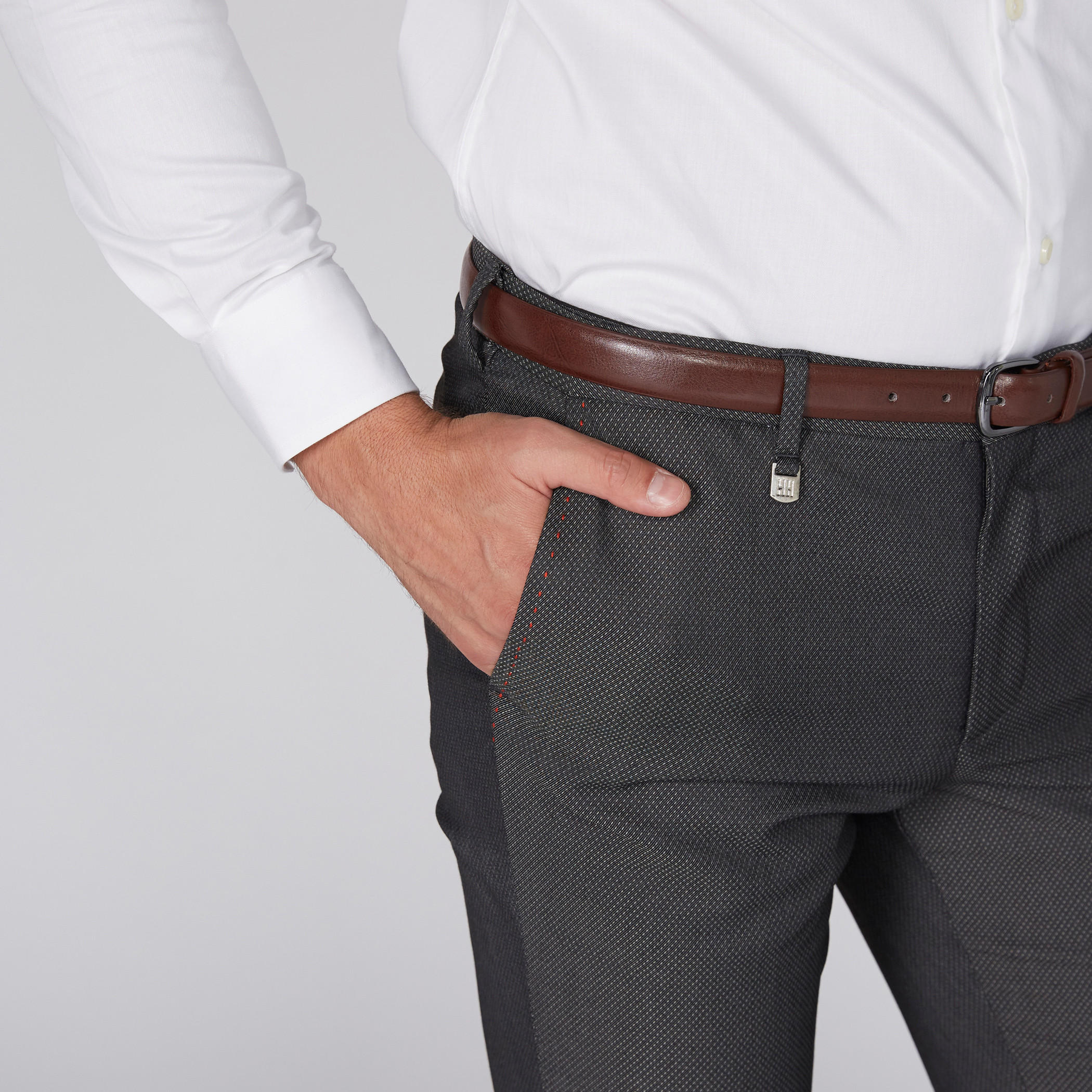 بنطال بارز الملمس بجيوب من لوم-men-clothing-bottoms-trousersandchinos-trousers-image-3