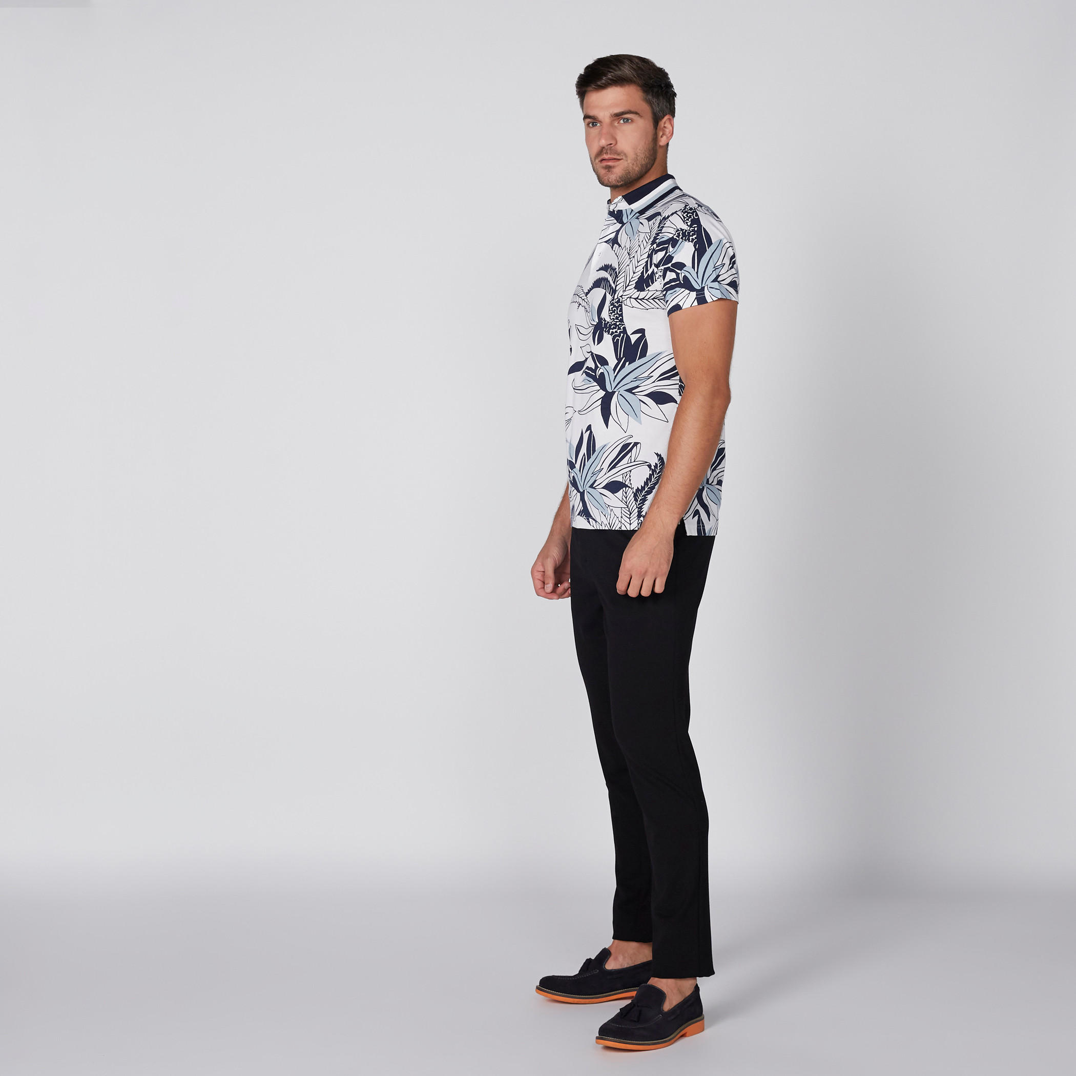 تيشيرت بأكمام قصيرة وياقة بولو وطبعات من لوم-men-clothing-tshirtsandpolos-polos-image-4