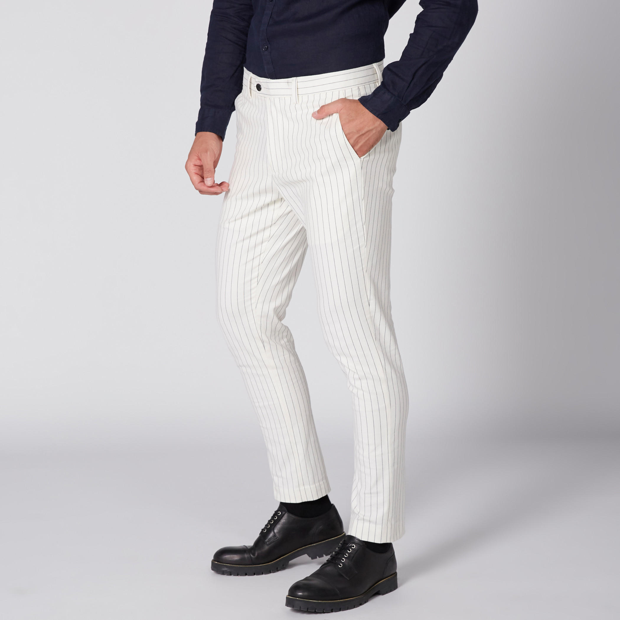بنطال طويل مقلم بزر إغلاق وجيوب-men-clothing-bottoms-trousersandchinos-trousers-image-4