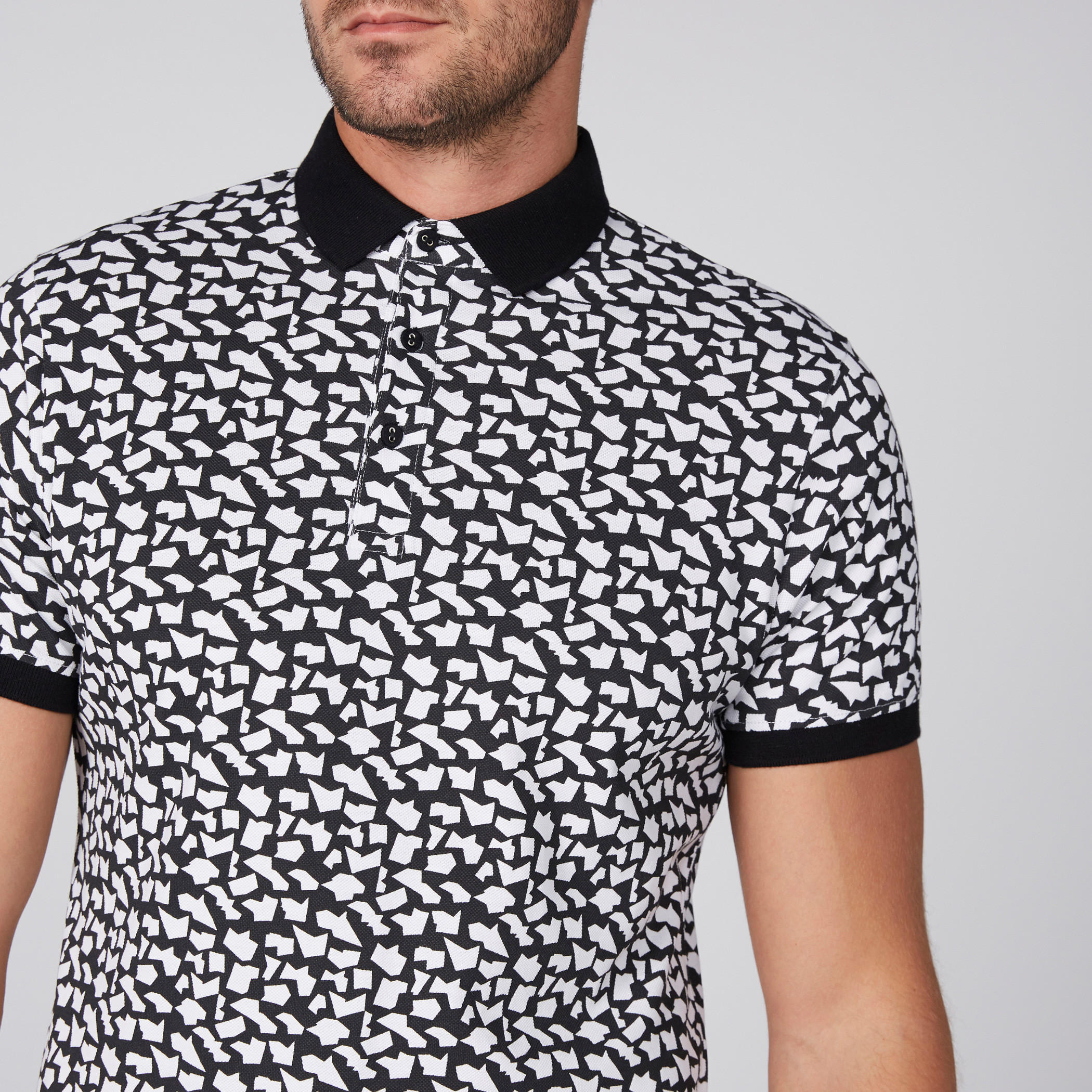 تيشيرت بأكمام قصيرة وياقة بولو وطبعات من لوم-men-clothing-tshirtsandpolos-polos-image-2