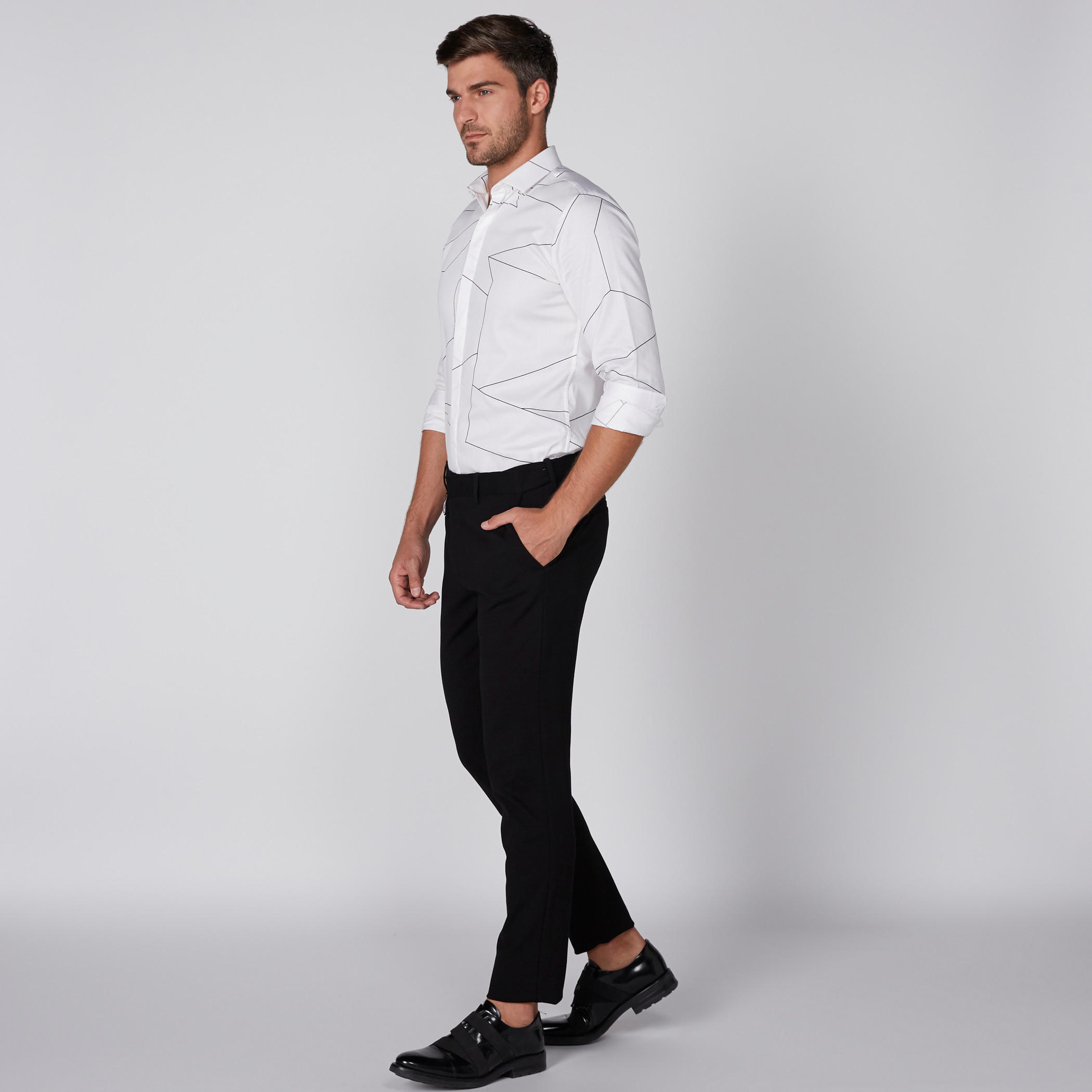 قميص بأكمام طويلة ووصلة أزرار مخفية وطبعات من لوم-men-clothing-shirts-image-4