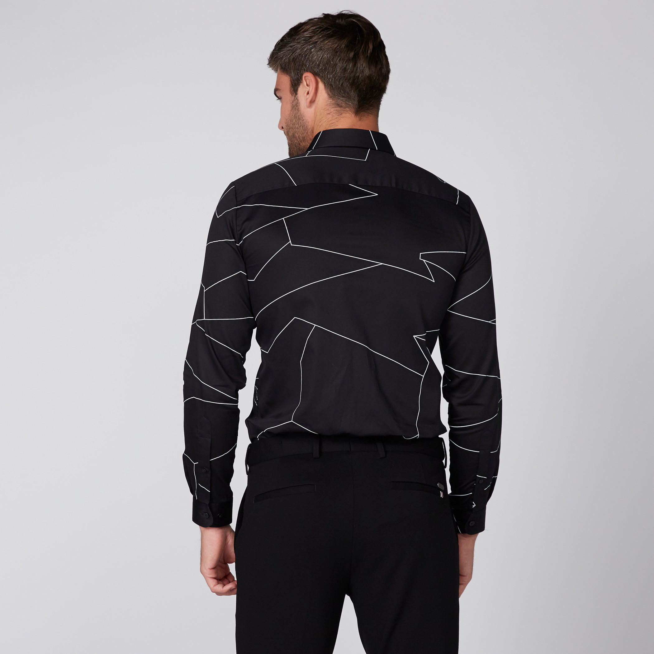 قميص بأكمام طويلة ووصلة أزرار مخفية وطبعات من لوم-men-clothing-shirts-image-3