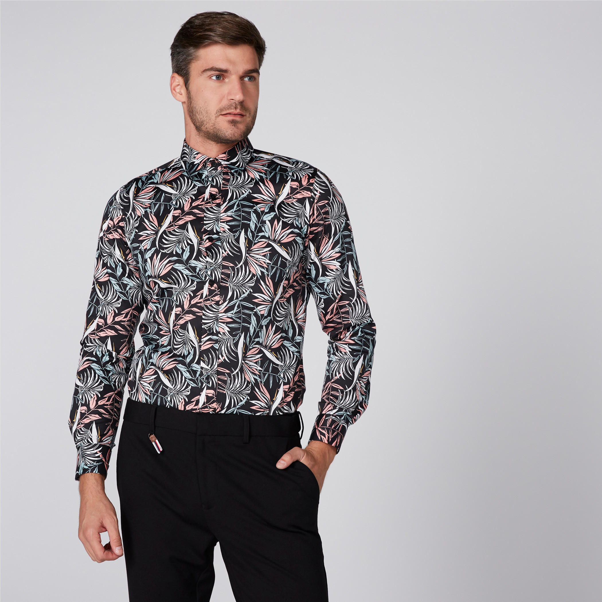 قميص بأكمام طويلة وأزرار وطبعات من لوم-men-clothing-shirts-image-1