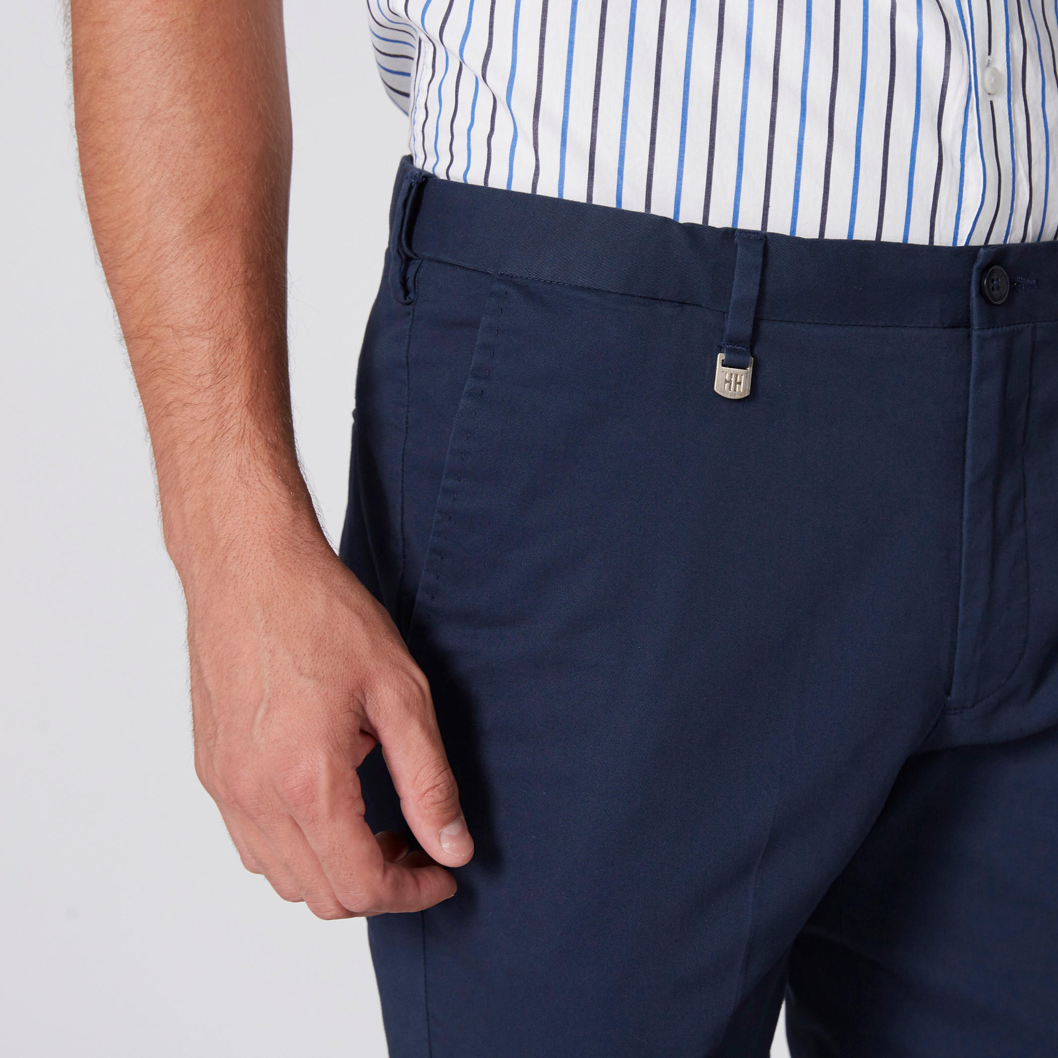 بنطال شينو طويل بزر إغلاق وجيوب من لوم-men-clothing-bottoms-trousersandchinos-trousers-image-3
