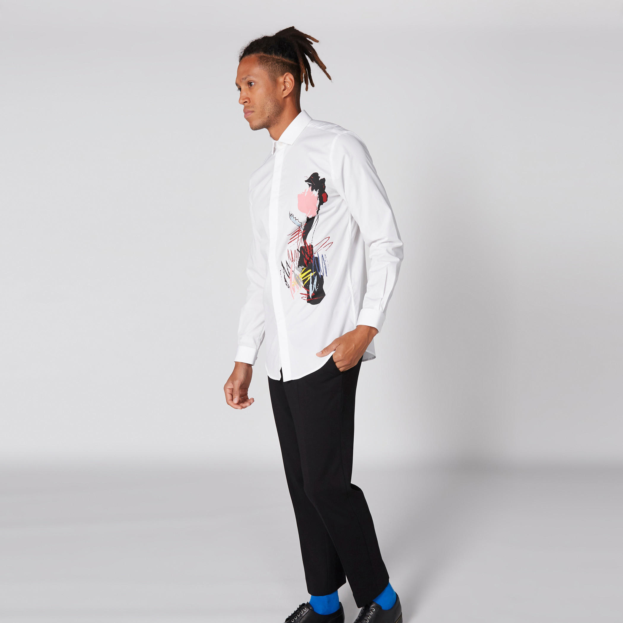 قميص بأكمام طويلة ووصلة أزرار مخفية وطبعات من لوم-men-clothing-shirts-image-1