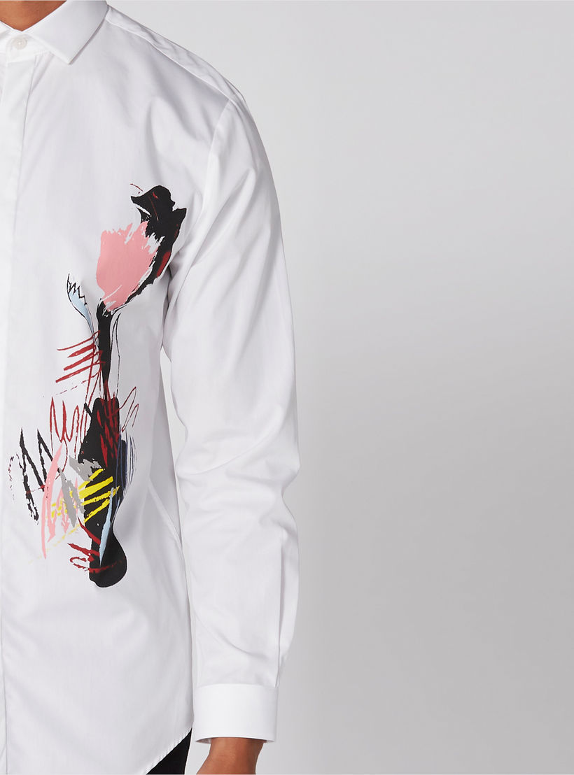 قميص بأكمام طويلة ووصلة أزرار مخفية وطبعات من لوم-men-clothing-shirts-image-4