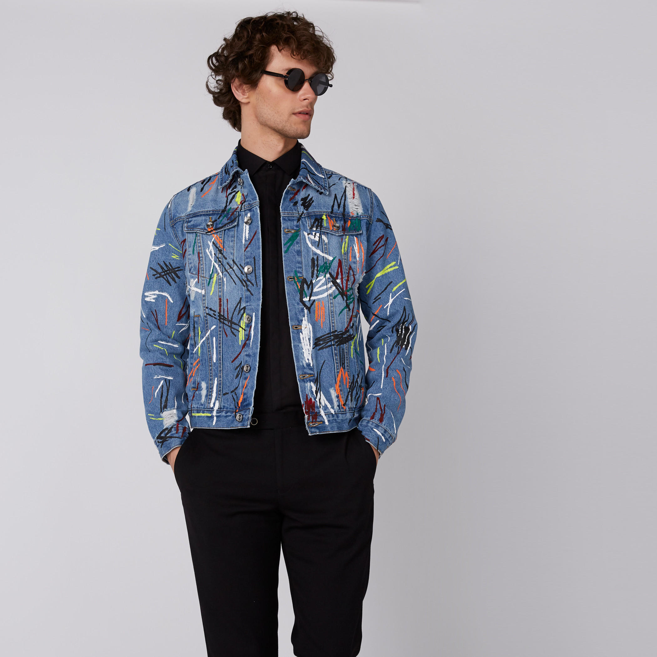 جاكيت دينم بطبعات وأكمام طويلة وزر إغلاق من لوم-men-clothing-jacketsandblazers-jackets-image-2