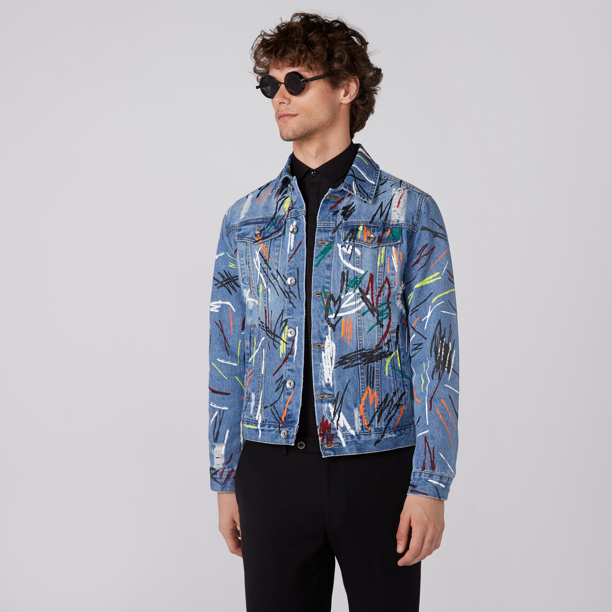 جاكيت دينم بطبعات وأكمام طويلة وزر إغلاق من لوم-men-clothing-jacketsandblazers-jackets-image-3
