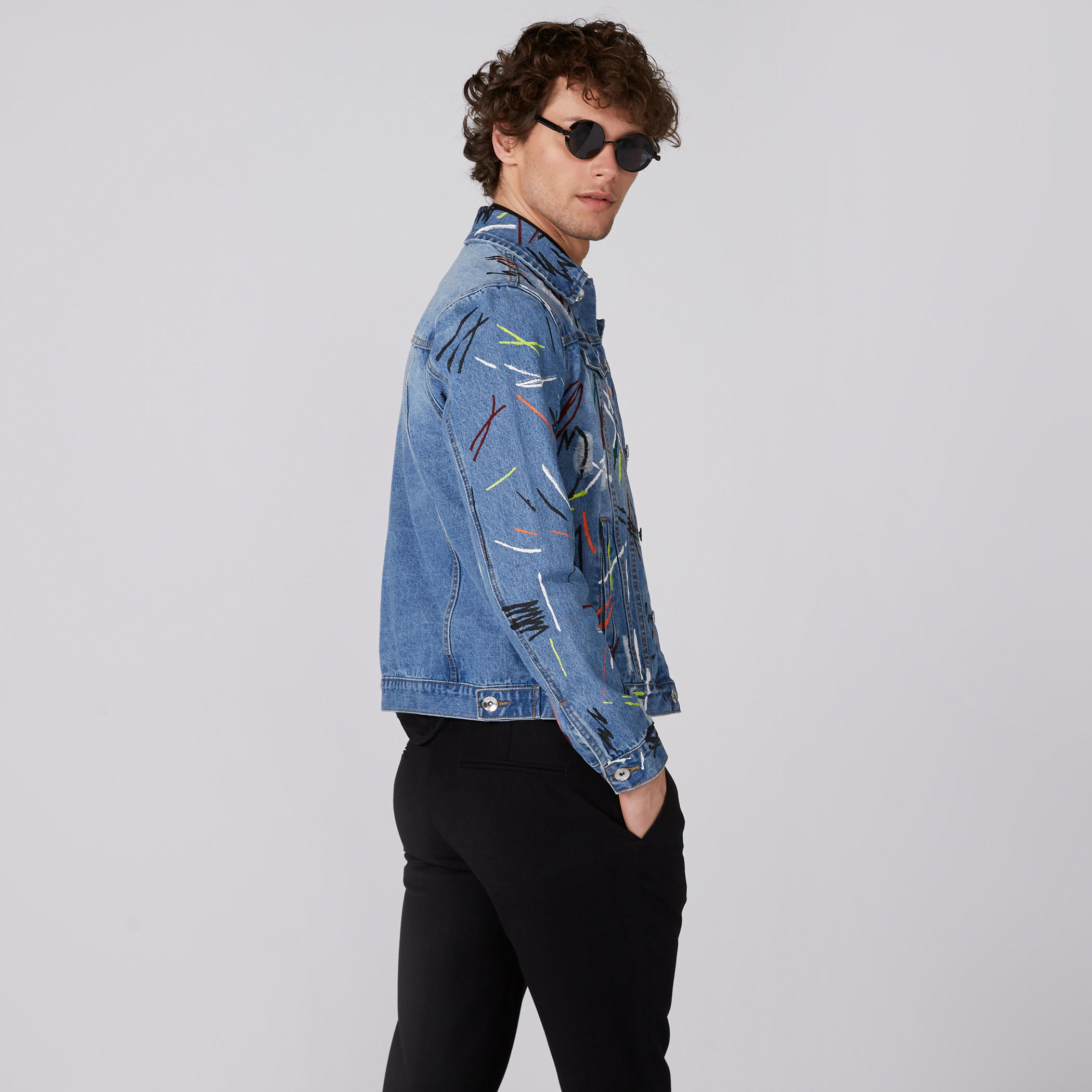 جاكيت دينم بطبعات وأكمام طويلة وزر إغلاق من لوم-men-clothing-jacketsandblazers-jackets-image-4