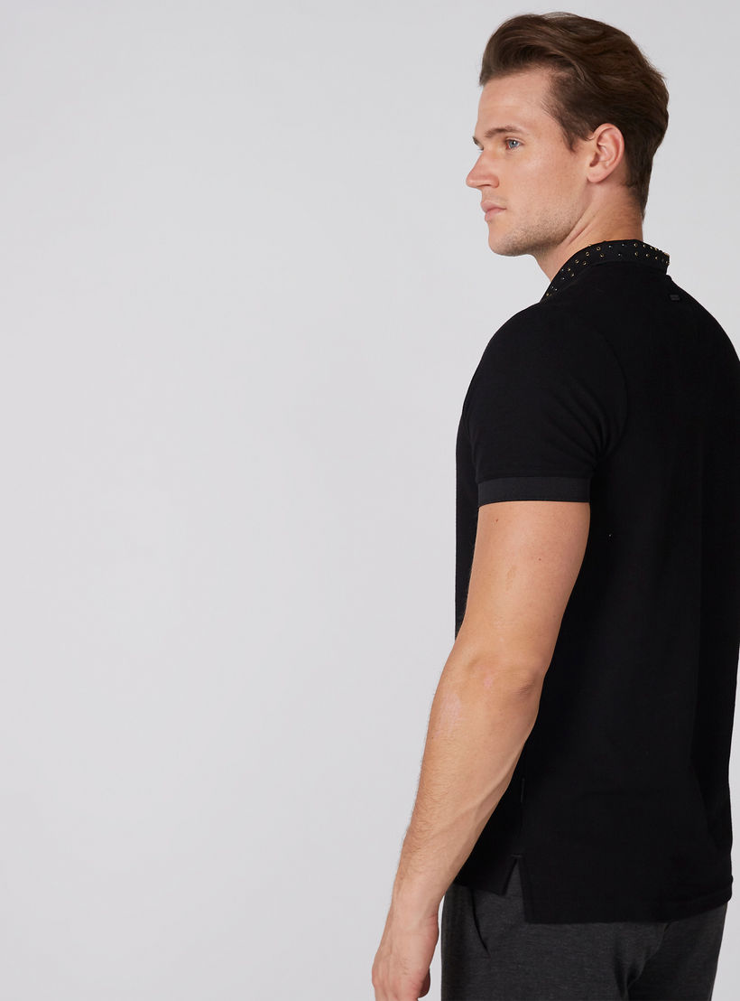 تيشيرت بولو مرصّع بأكمام قصيرة من لوم-men-clothing-tshirtsandpolos-polos-image-2