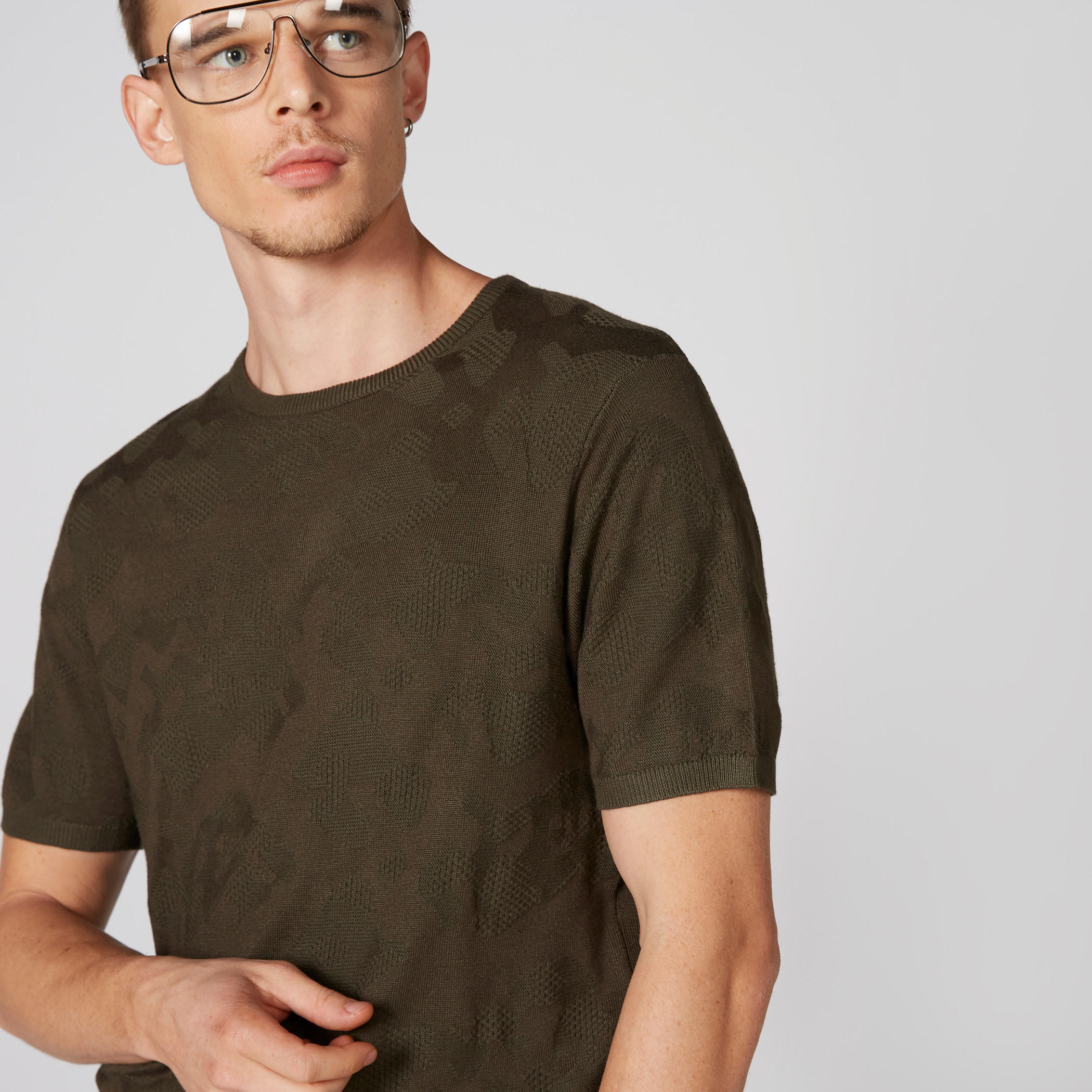 تيشيرت بياقة مستديرة وأكمام قصيرة من لوم-men-clothing-tshirtsandpolos-tshirts-image-1