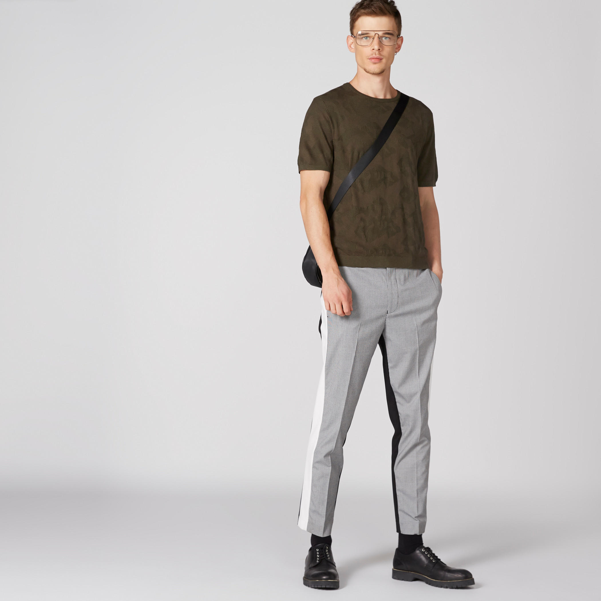 تيشيرت بياقة مستديرة وأكمام قصيرة من لوم-men-clothing-tshirtsandpolos-tshirts-image-3