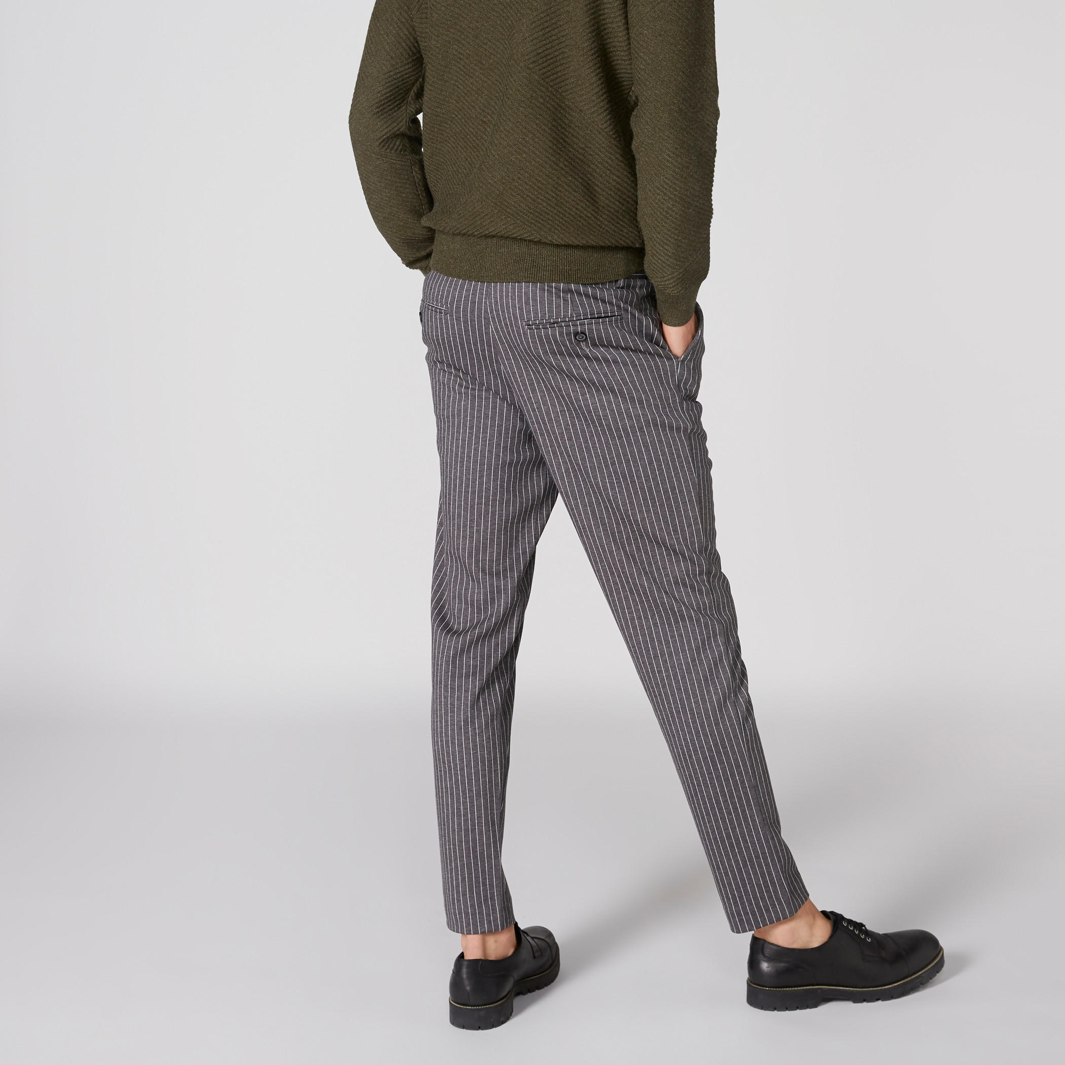 بنطال مقلم بزر إغلاق وجيوب من لوم-men-clothing-bottoms-trousersandchinos-trousers-image-3
