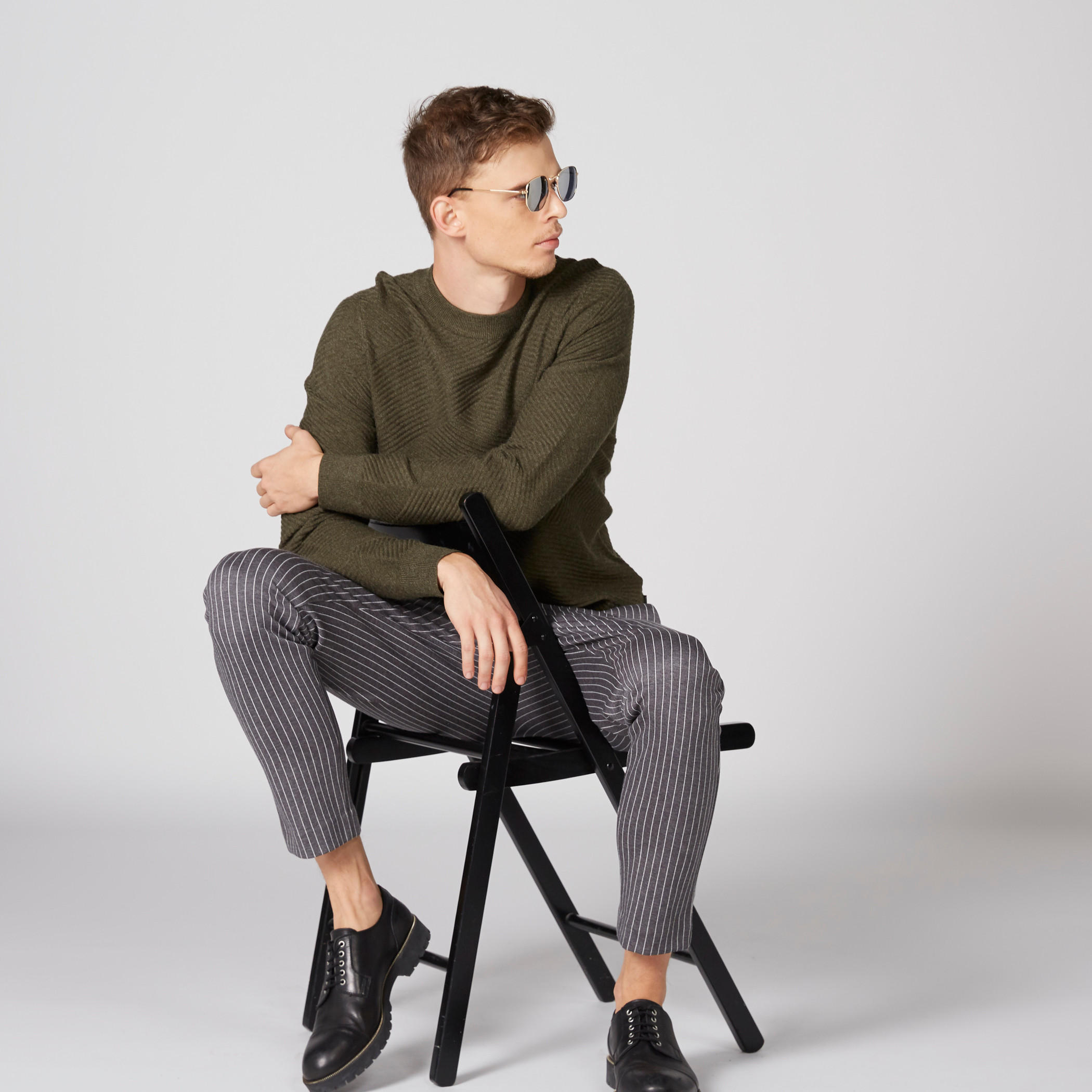 L'Homme Crew Neck Sweater with Long Sleeves-men-clothing-sweatersandpullovers-image-3