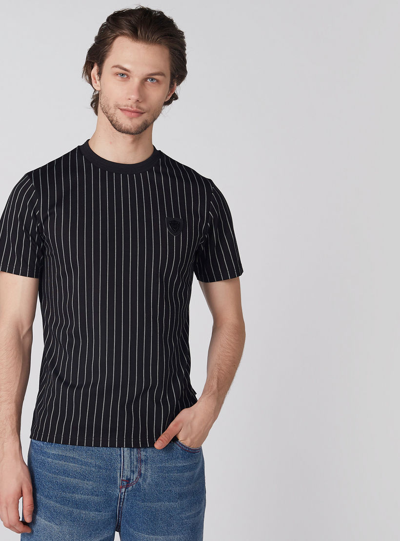 تيشيرت مقلّم بأكمام قصيرة من لوم-men-clothing-tshirtsandpolos-tshirts-image-1