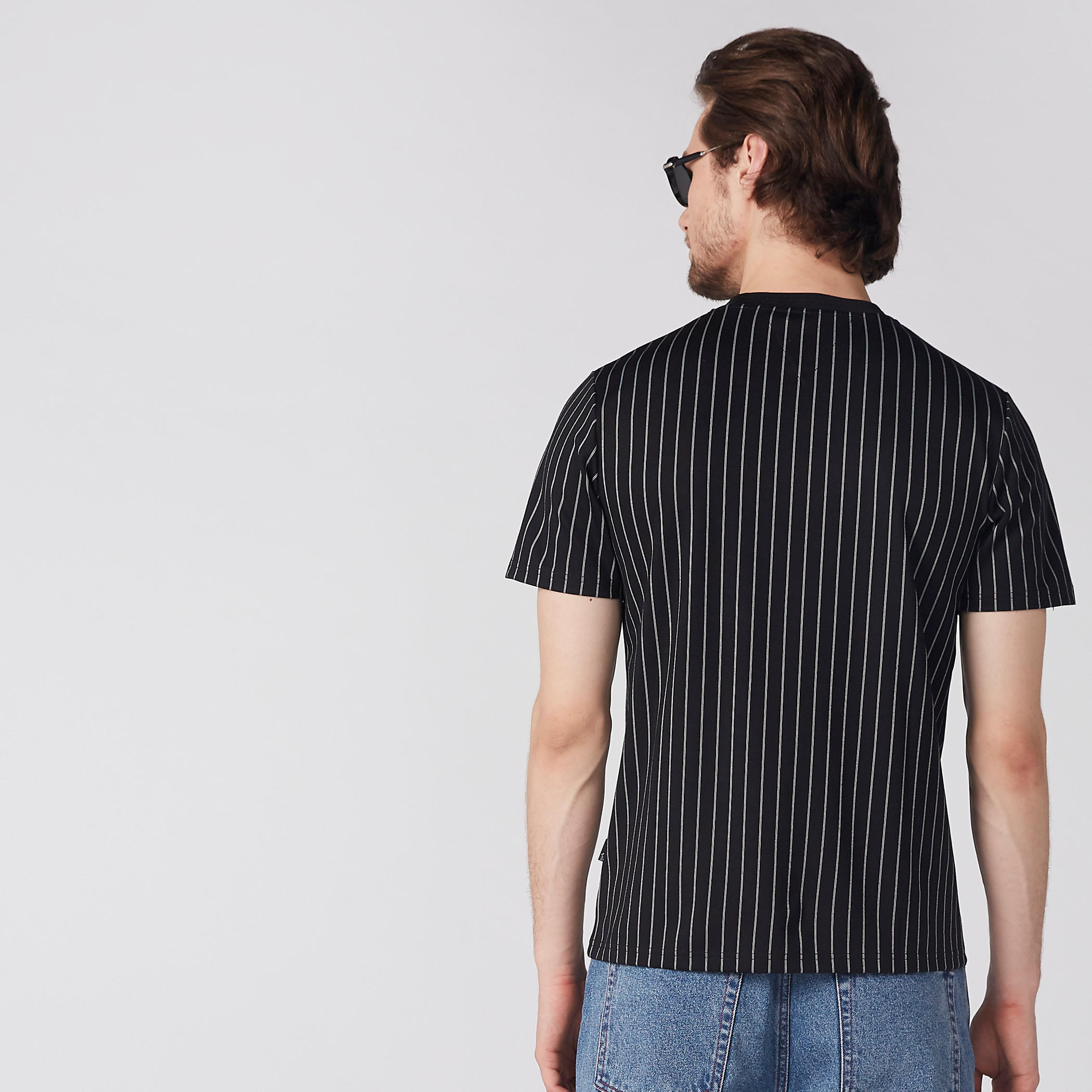 تيشيرت مقلّم بأكمام قصيرة من لوم-men-clothing-tshirtsandpolos-tshirts-image-2