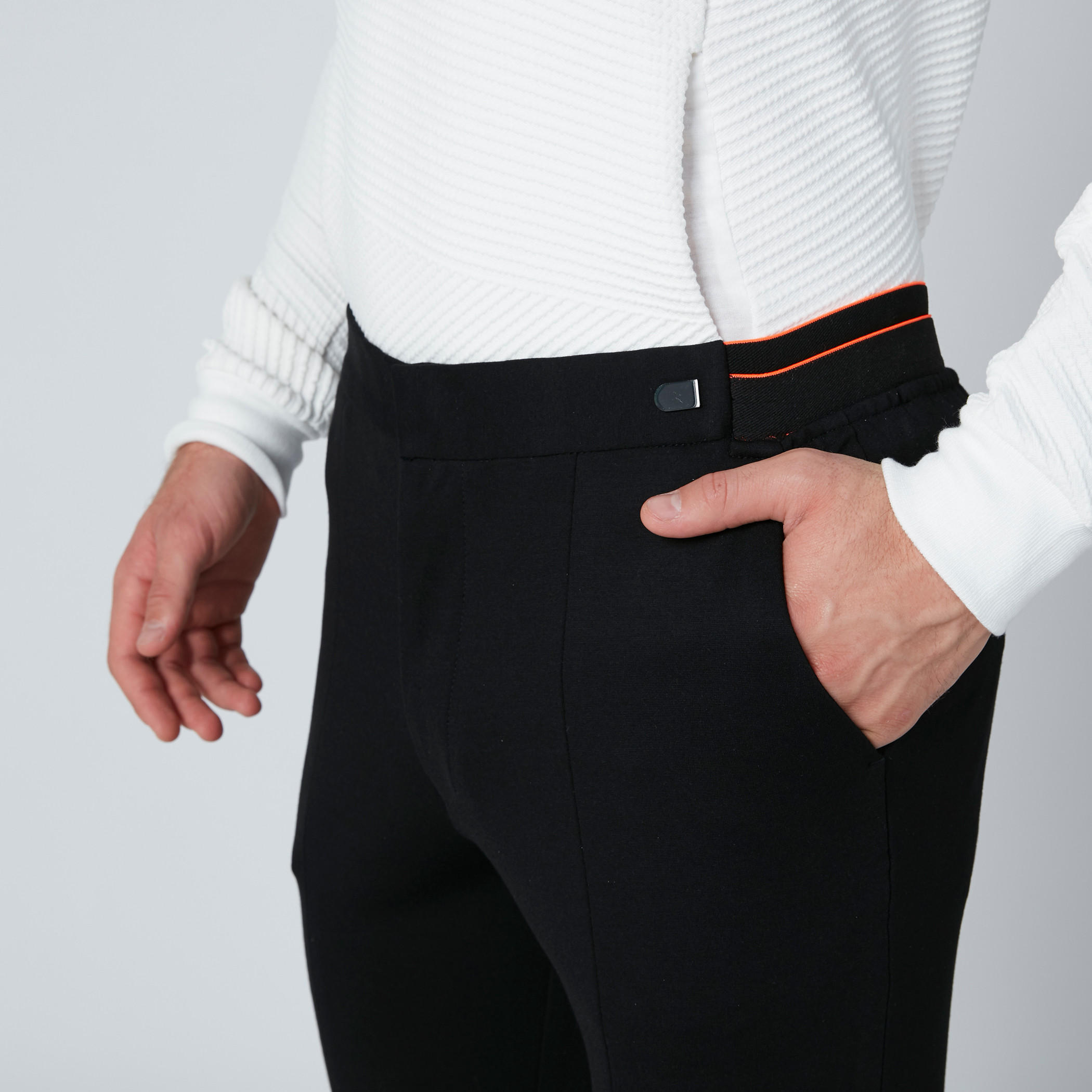 بنطال بخصر مطّاطي مغاير وجيوب من لوم-men-clothing-bottoms-trousersandchinos-trousers-image-4