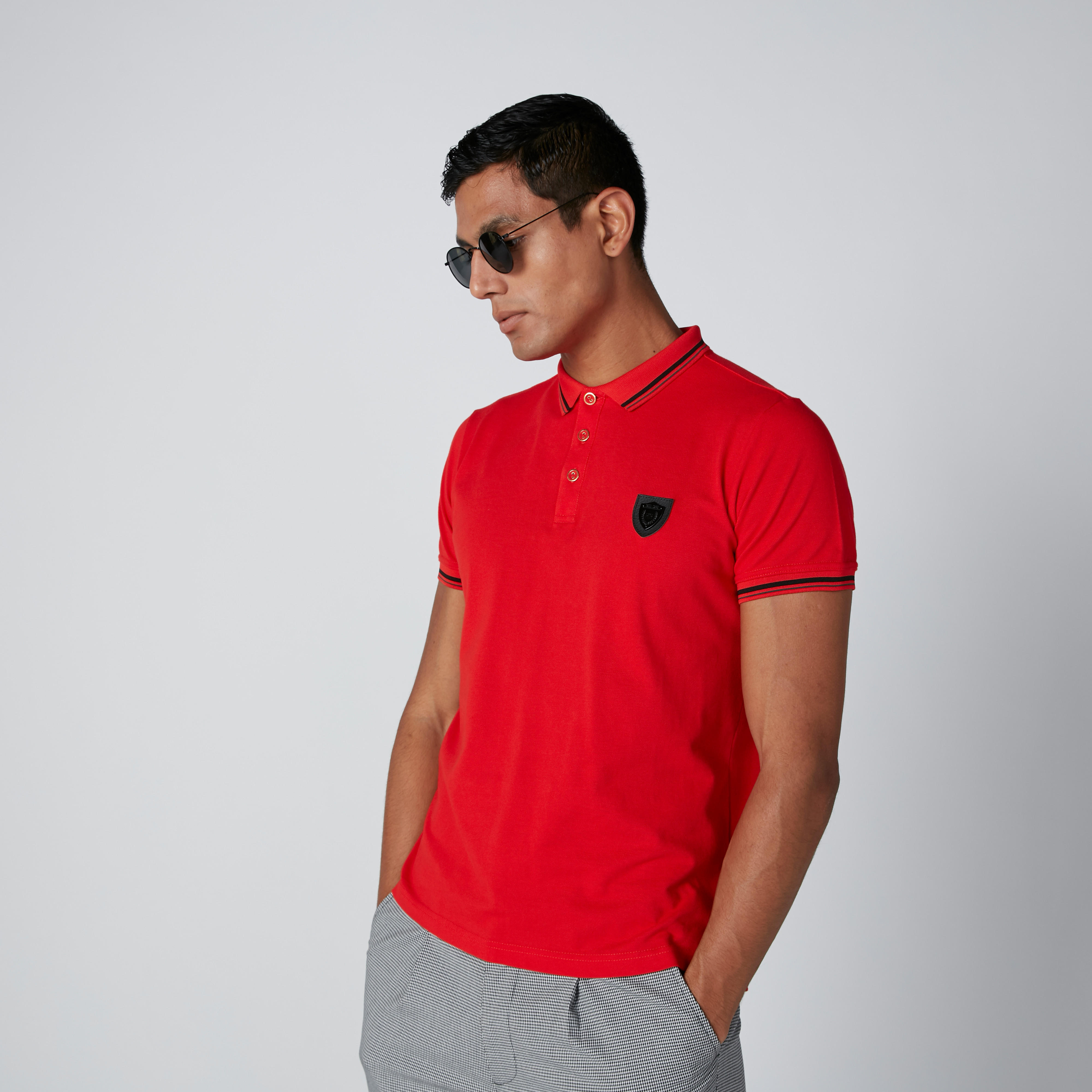 تيشيرت محبوك بقصّة سليم وياقة بولو وتطريز من لوم-men-clothing-tshirtsandpolos-polos-image-7