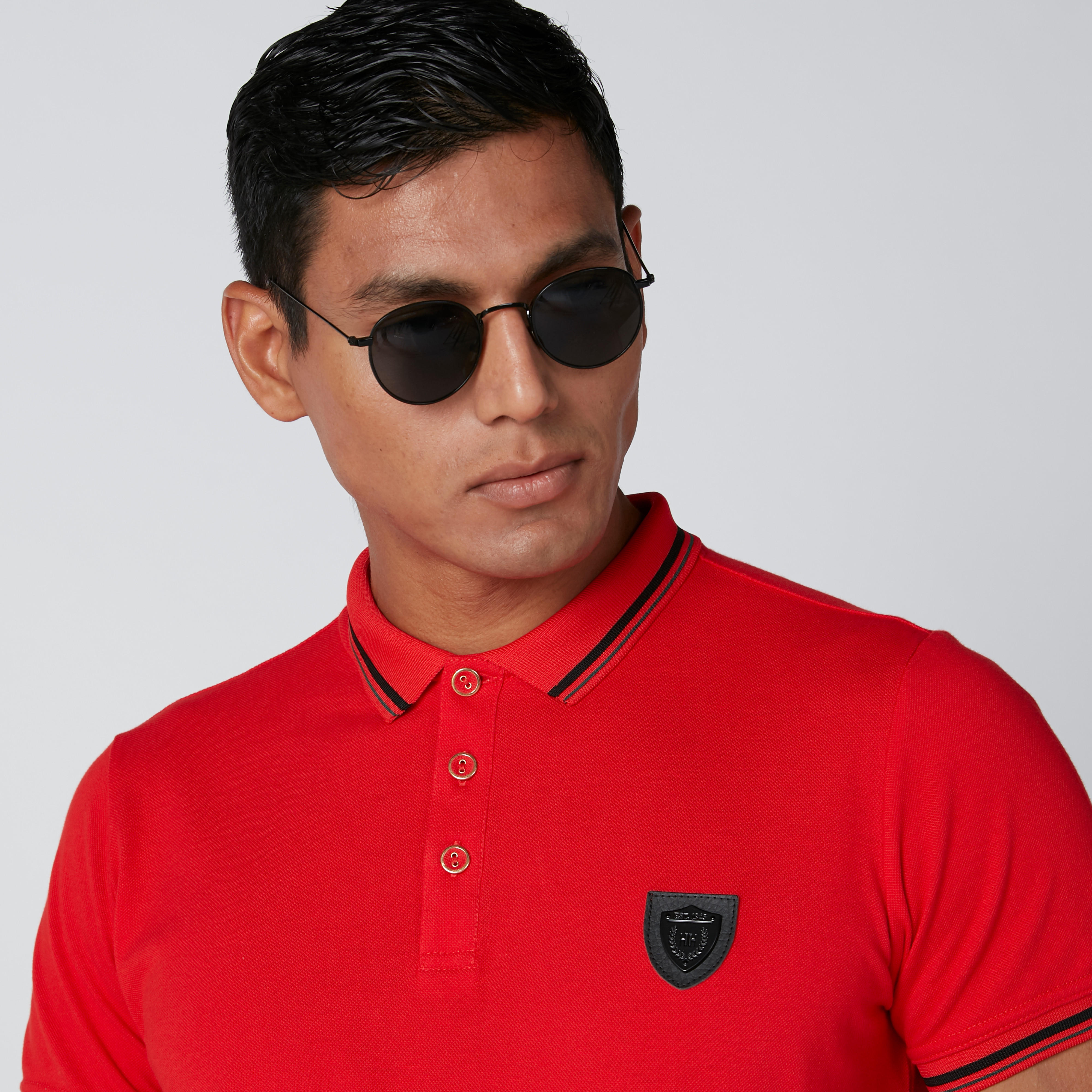 تيشيرت محبوك بقصّة سليم وياقة بولو وتطريز من لوم-men-clothing-tshirtsandpolos-polos-image-10
