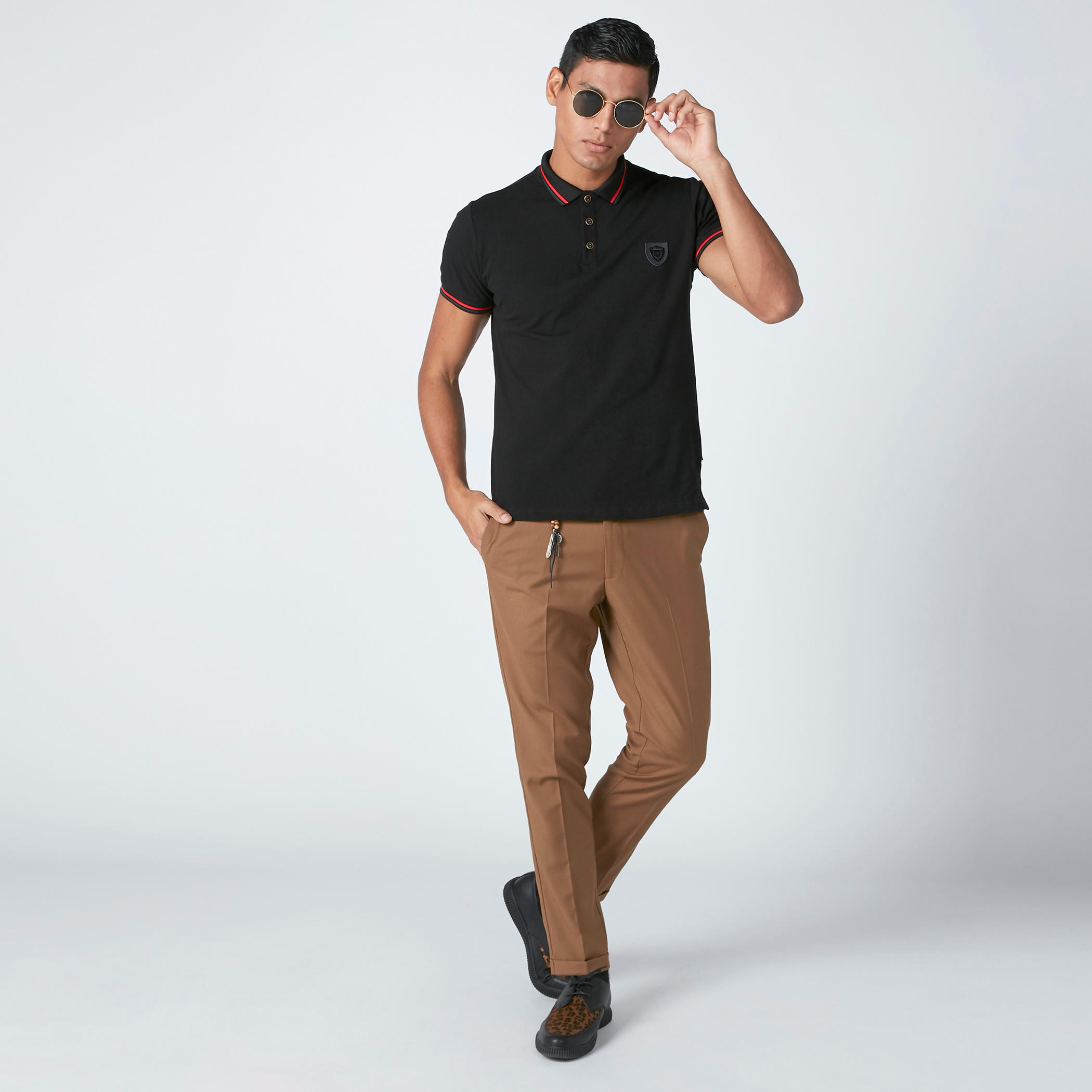 تيشيرت محبوك بقصّة سليم وياقة بولو وتطريز من لوم-men-clothing-tshirtsandpolos-polos-image-2