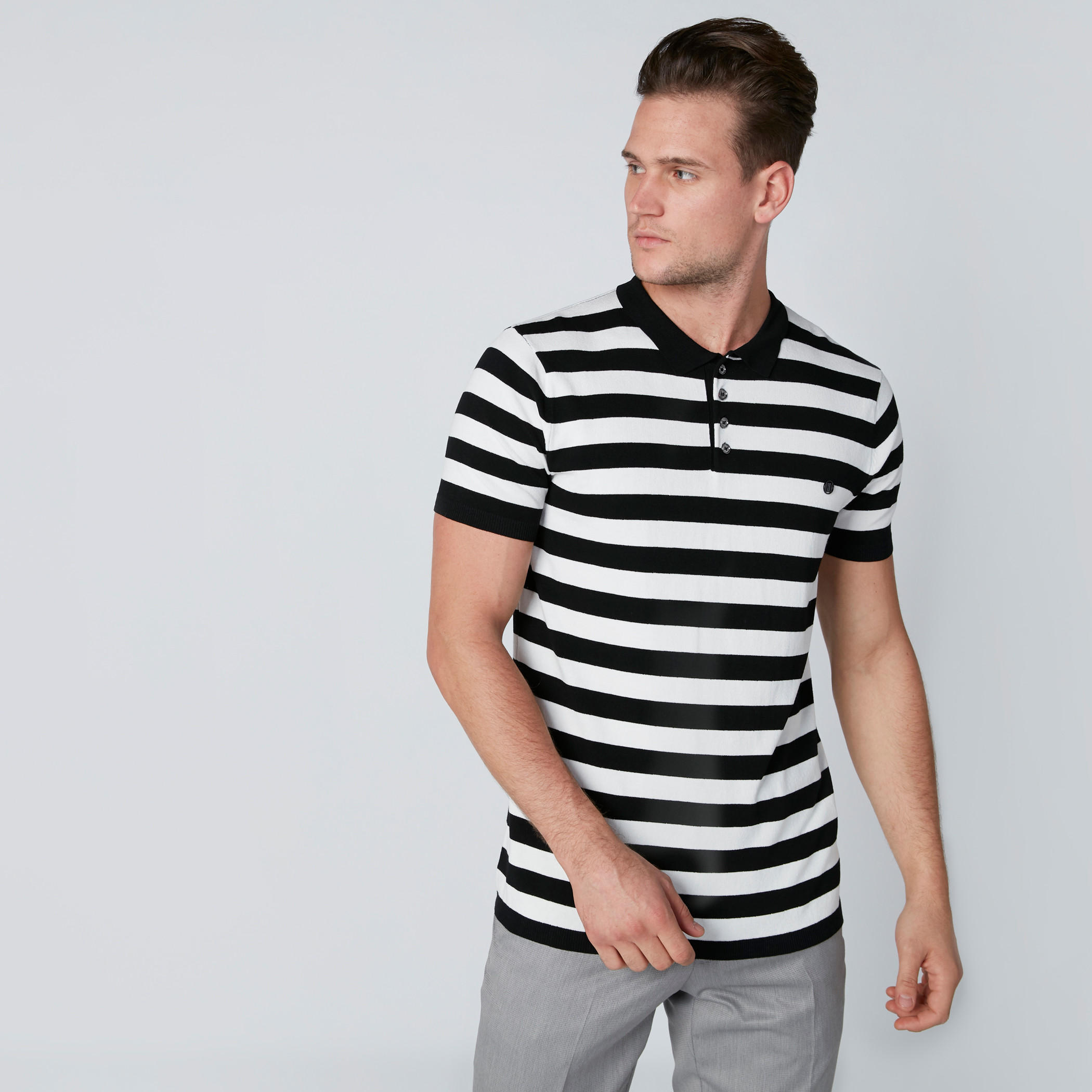تيشيرت مقلّم بياقة بولو وأكمام قصيرة من لوم-men-clothing-tshirtsandpolos-tshirts-image-1