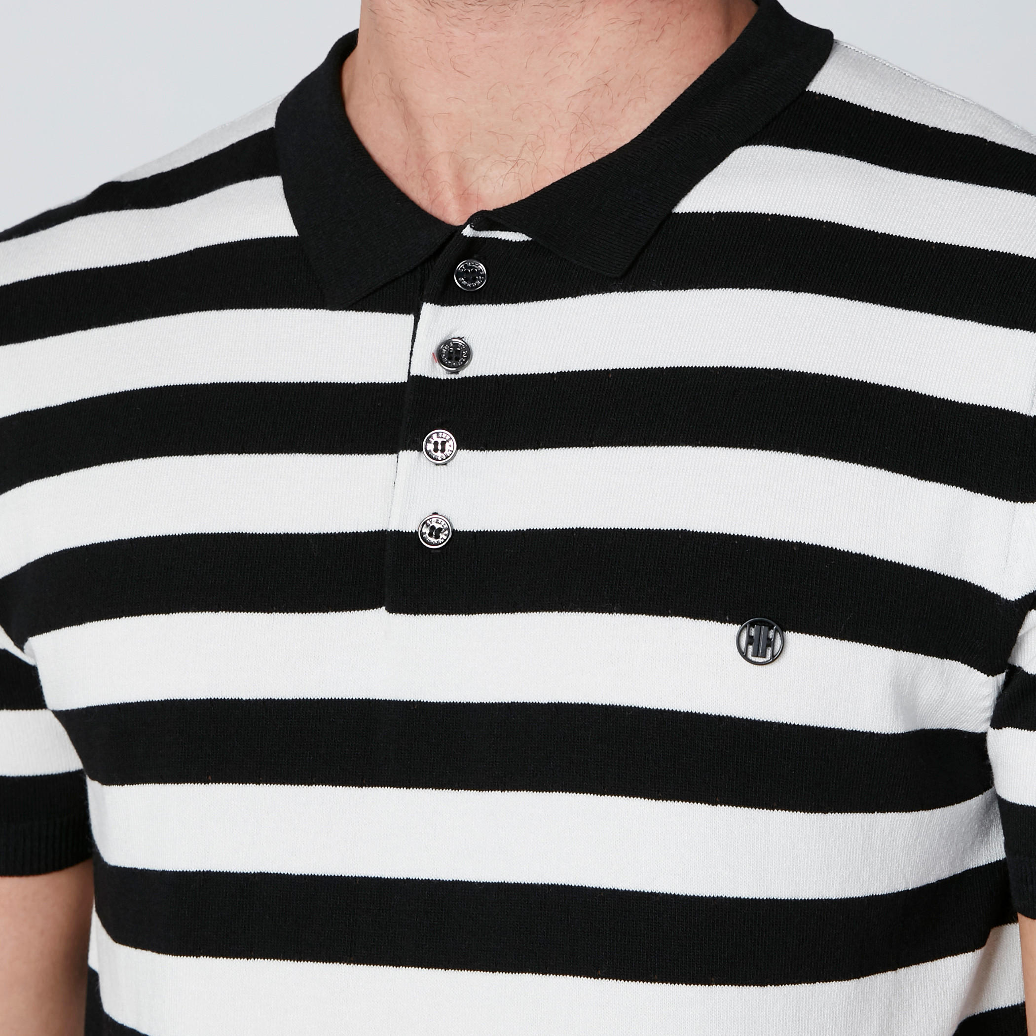 تيشيرت مقلّم بياقة بولو وأكمام قصيرة من لوم-men-clothing-tshirtsandpolos-tshirts-image-4
