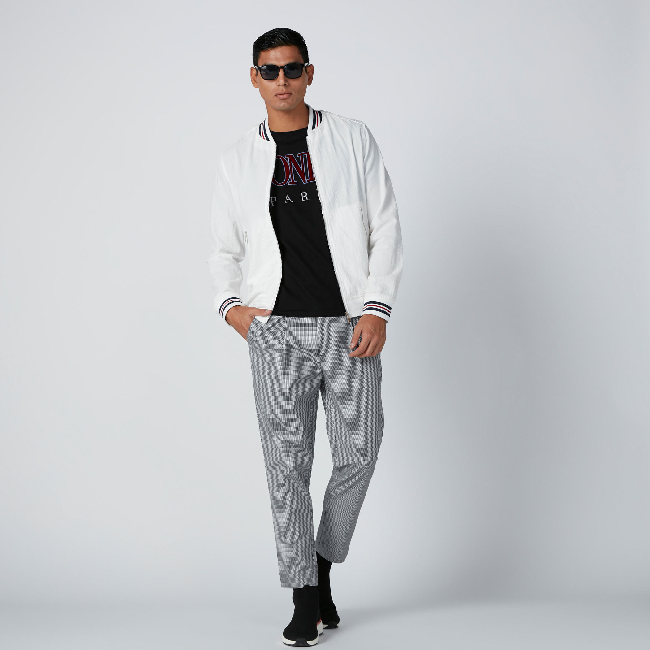 تيشيرت مطرّز بأكمام قصيرة من لوم-men-clothing-tshirtsandpolos-tshirts-image-2