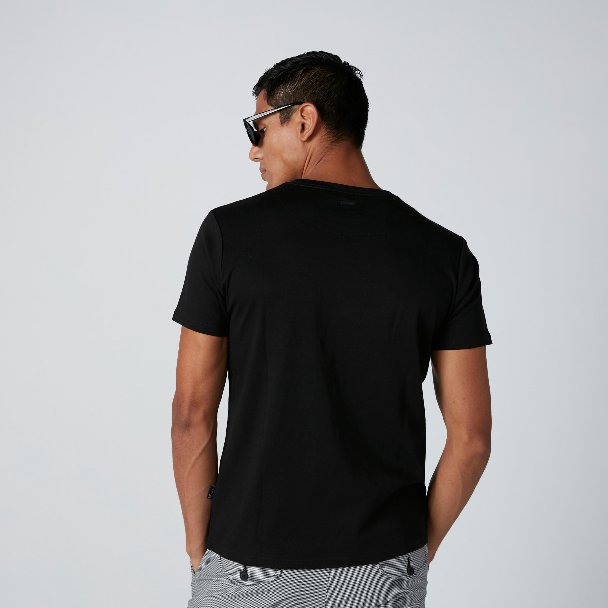 تيشيرت مطرّز بأكمام قصيرة من لوم-men-clothing-tshirtsandpolos-tshirts-image-4