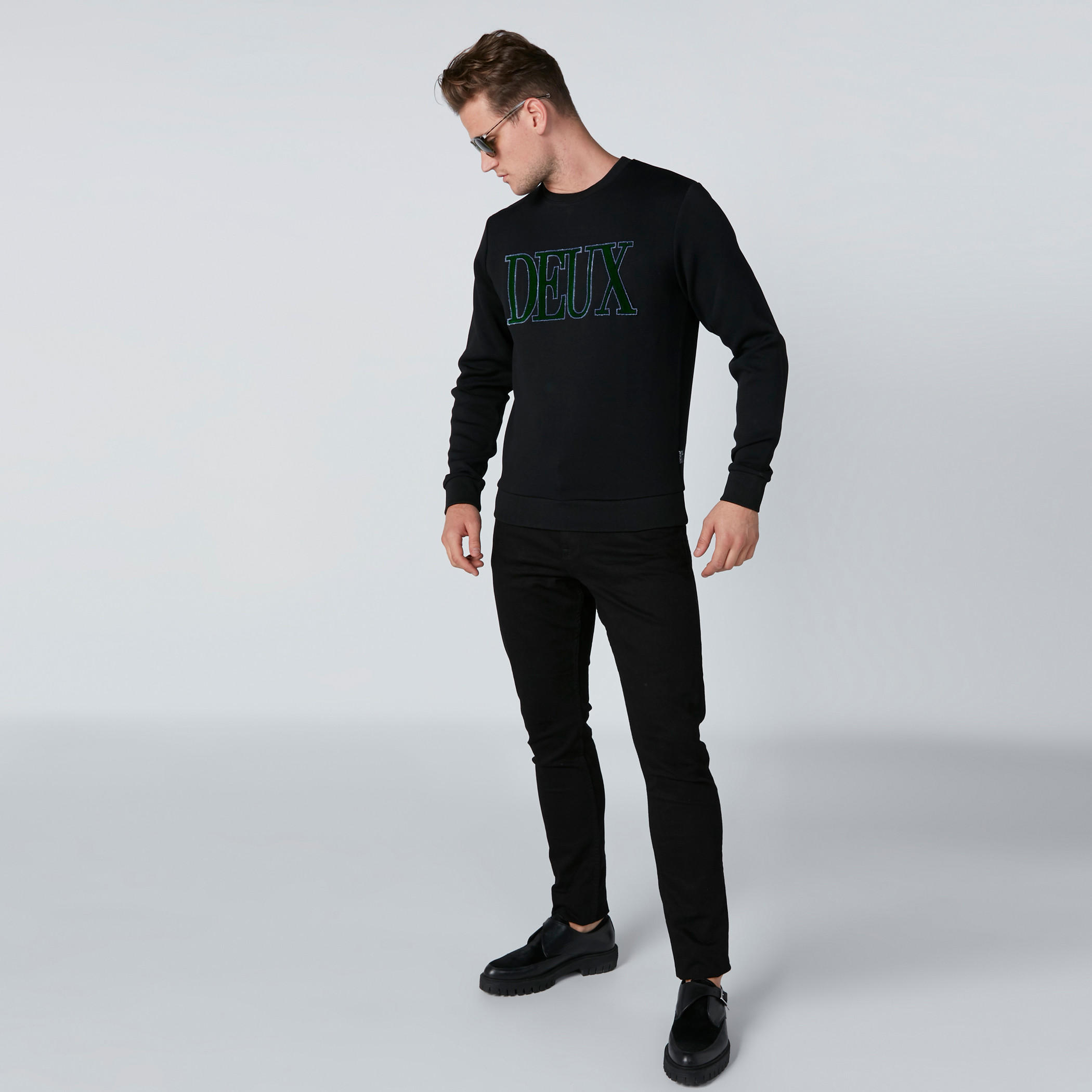 سويت شيرت مطرّز بأكمام طويلة وياقة ضيقة من لوم-men-winterwear-hoodiesandsweatshirts-image-3