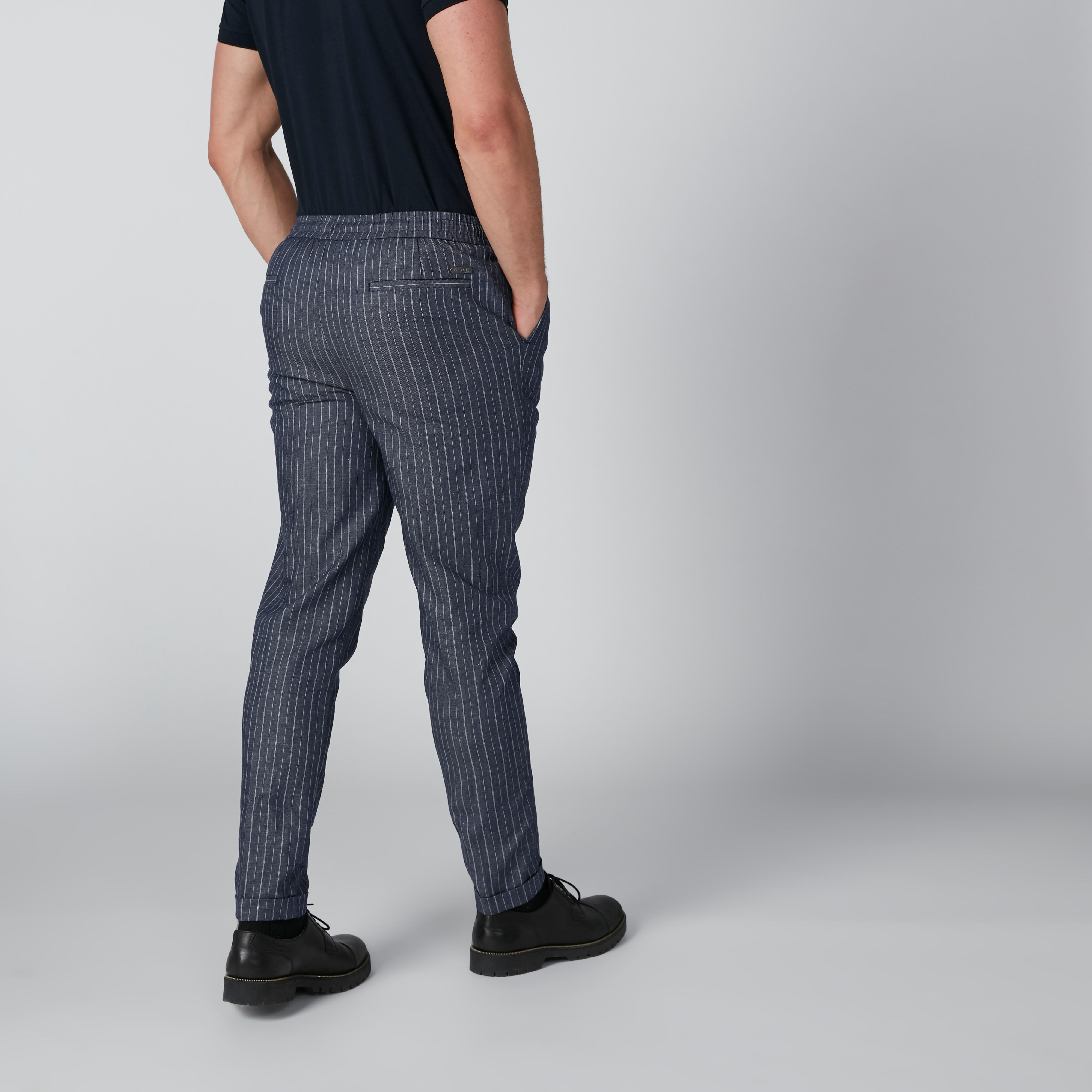بنطال مقلّم برباط وجيوب من لوم-men-clothing-bottoms-trousersandchinos-trousers-image-3