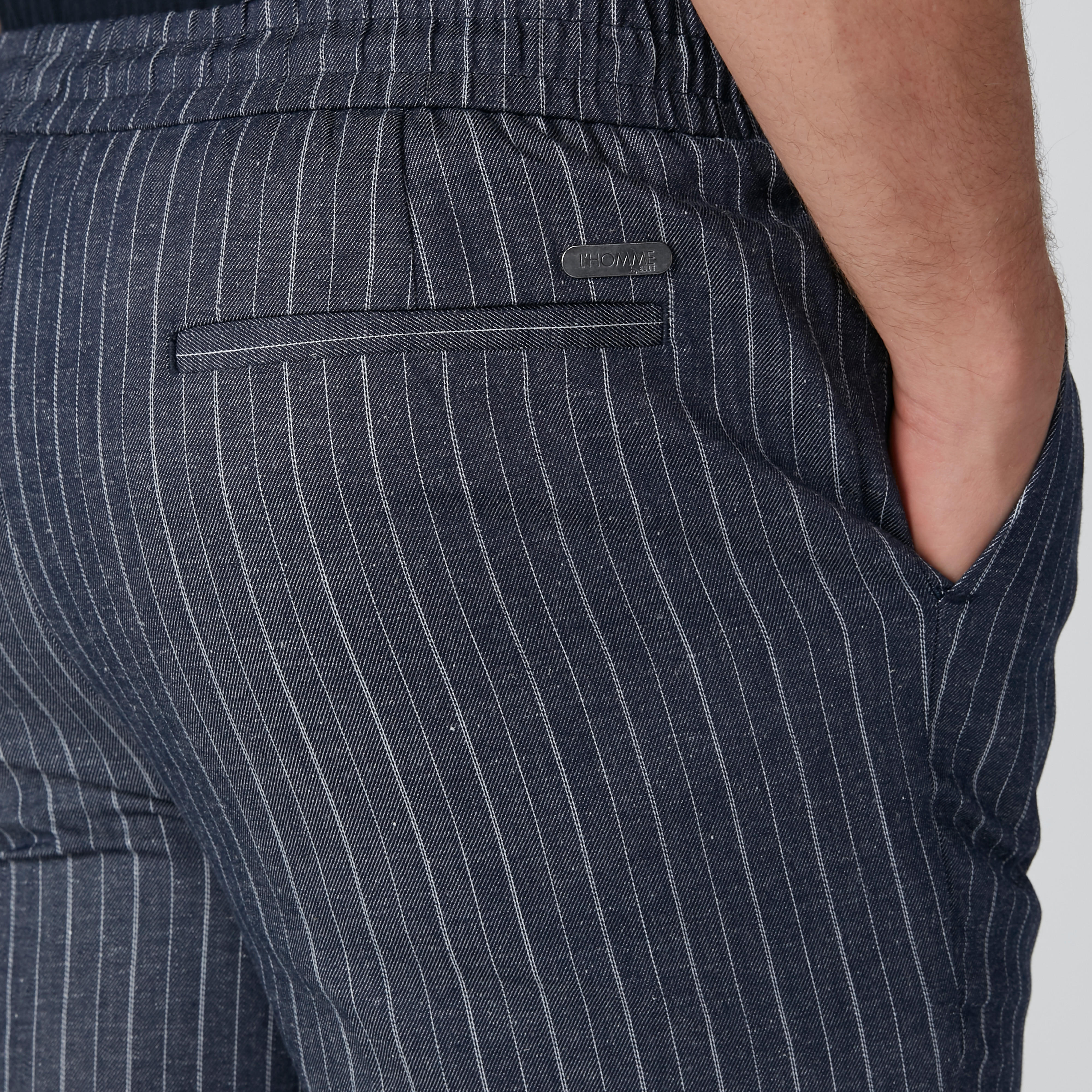 بنطال مقلّم برباط وجيوب من لوم-men-clothing-bottoms-trousersandchinos-trousers-image-5