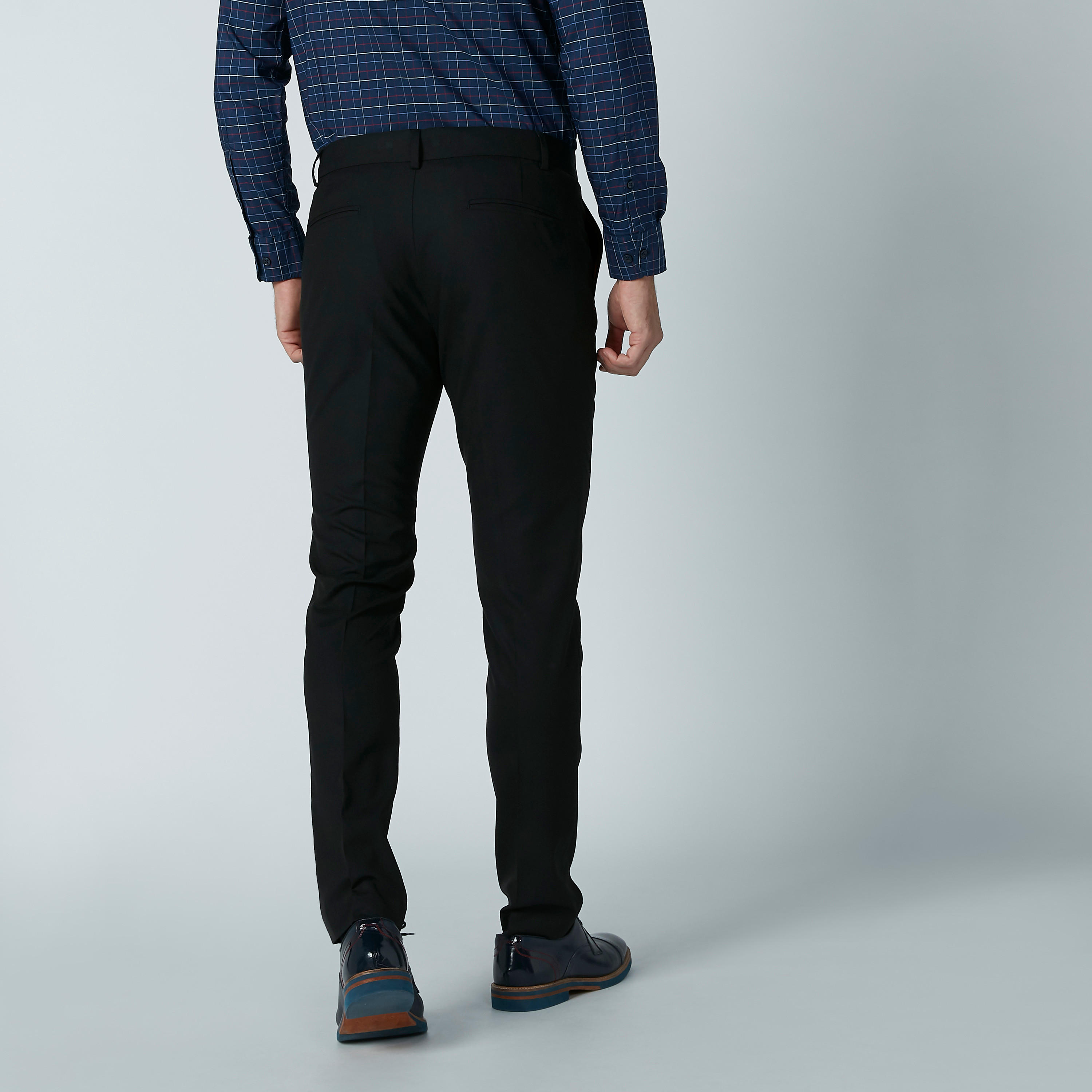 بنطال رسمي بقصّة سليم ودرزات وجيوب من لوم-men-clothing-bottoms-trousersandchinos-trousers-image-5