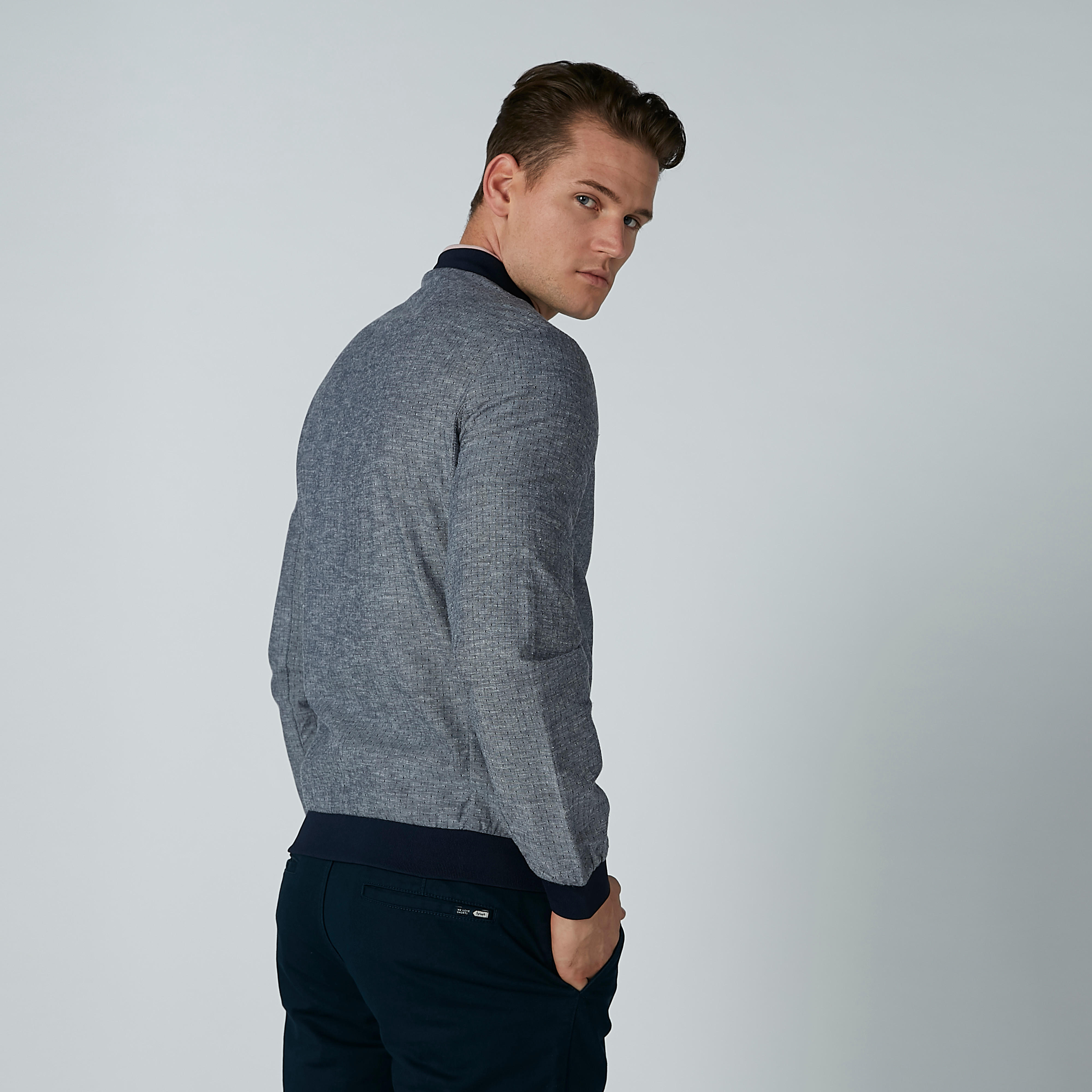 جاكيت بومبر بأكمام طويلة وجيوب من بيينج هيومان-men-clothing-jacketsandblazers-jackets-image-3