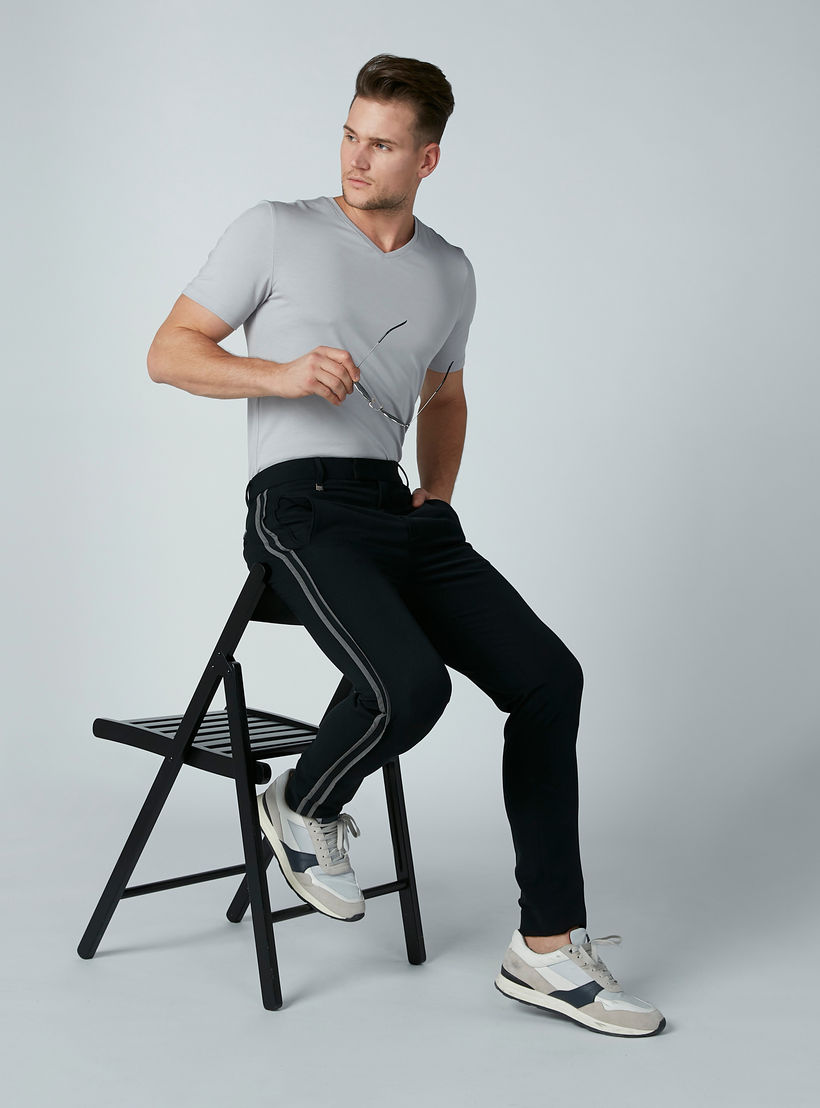 بنطال بجيوب وشريطة من لوم-men-clothing-bottoms-trousersandchinos-trousers-image-1