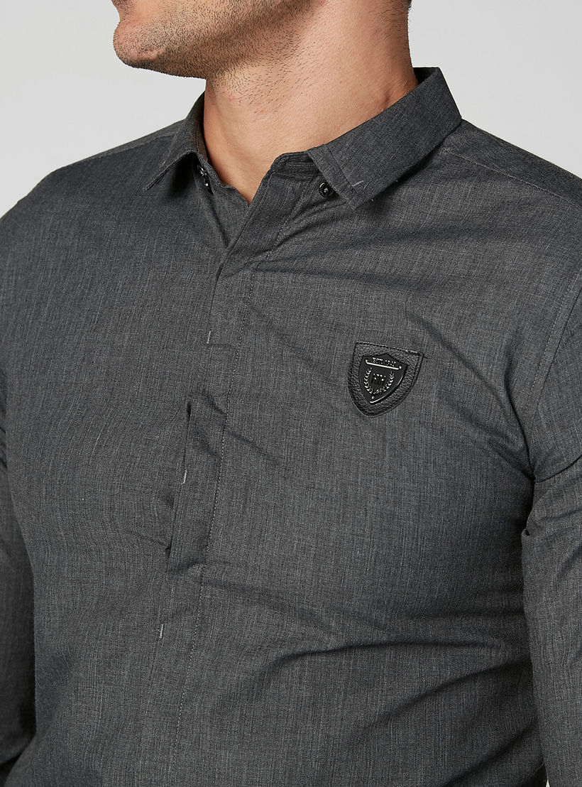 قميص سادة بأكمام طويلة وأزرار مخفيّة من لوم-men-clothing-shirts-image-3