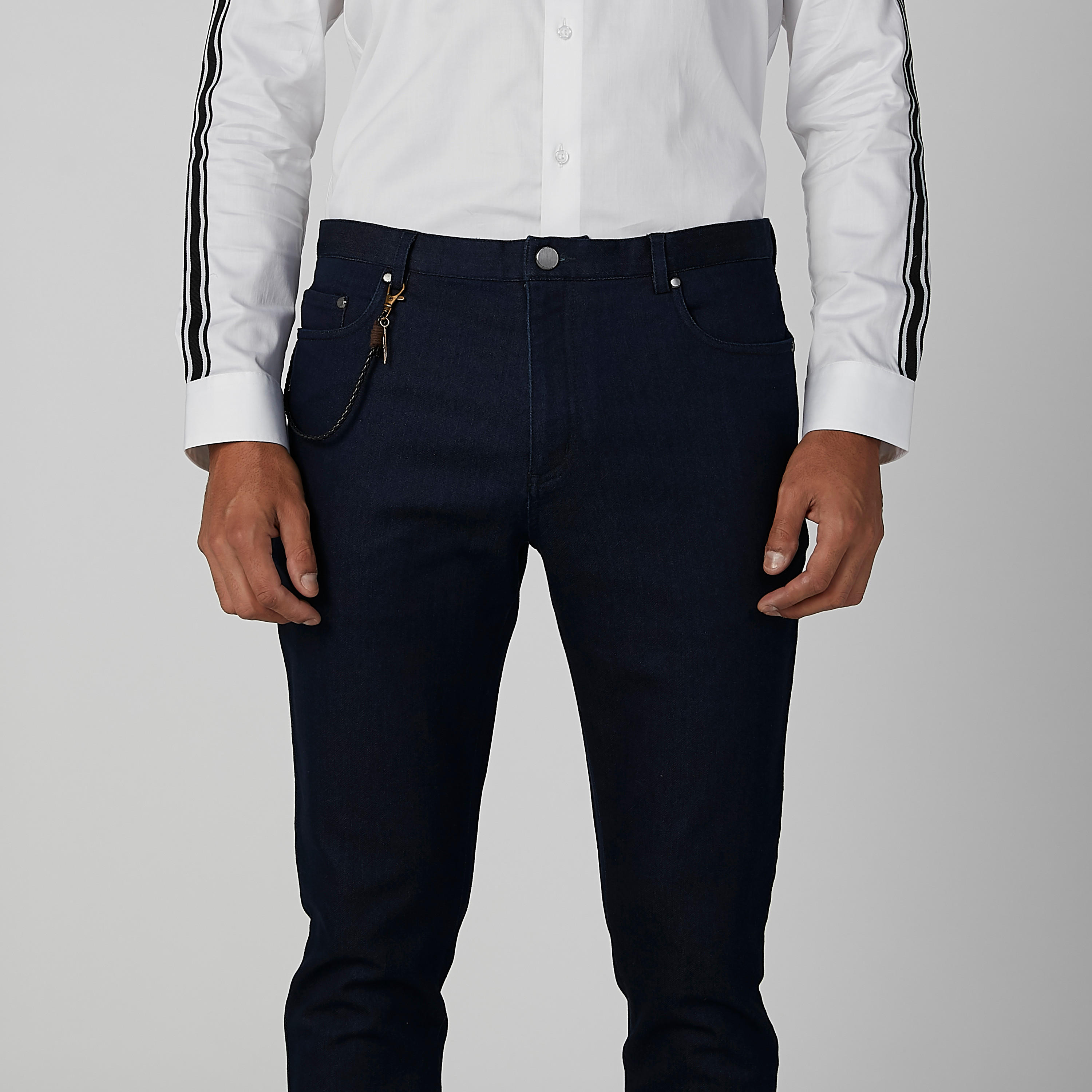 بنطال طويل بجيوب وسلسلة من لوم-men-clothing-bottoms-trousersandchinos-trousers-image-3
