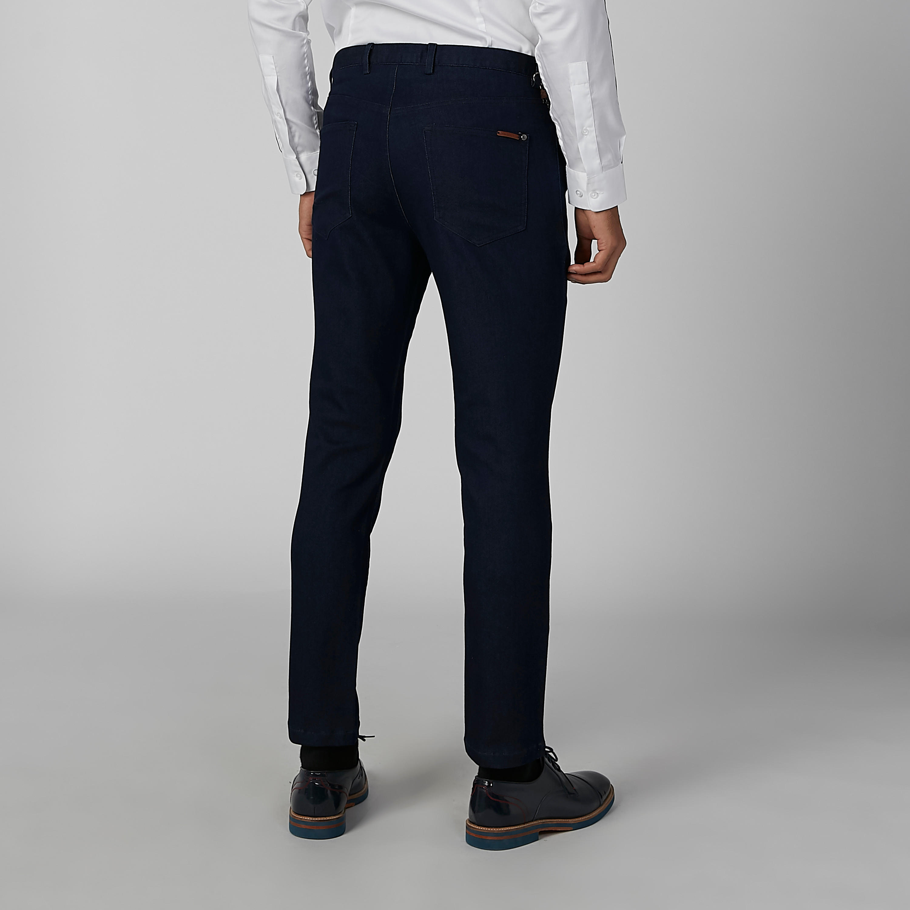 بنطال طويل بجيوب وسلسلة من لوم-men-clothing-bottoms-trousersandchinos-trousers-image-6