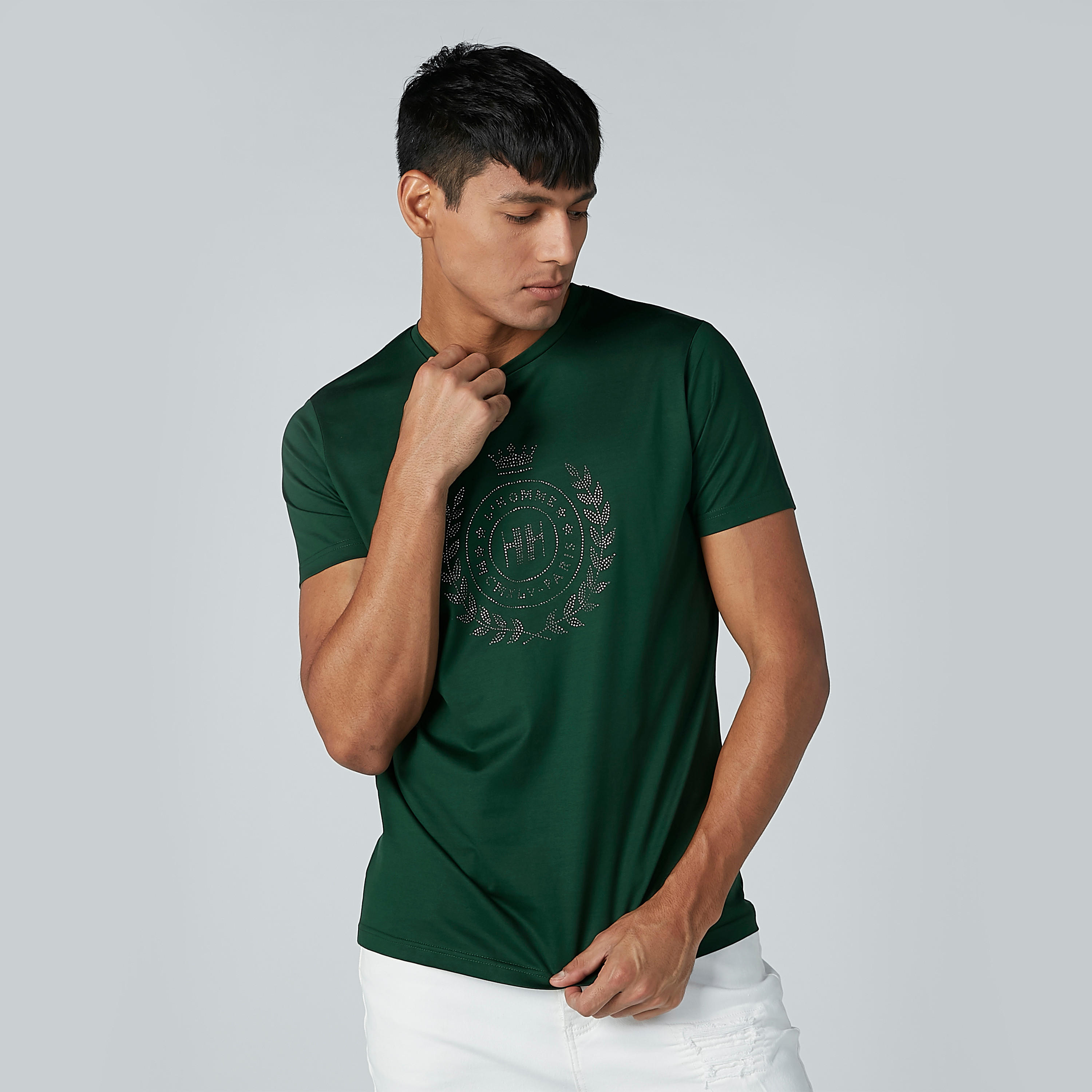 تيشيرت مرصّع بأكمام قصيرة وياقة مستديرة من لوم-men-clothing-tshirtsandpolos-tshirts-image-1